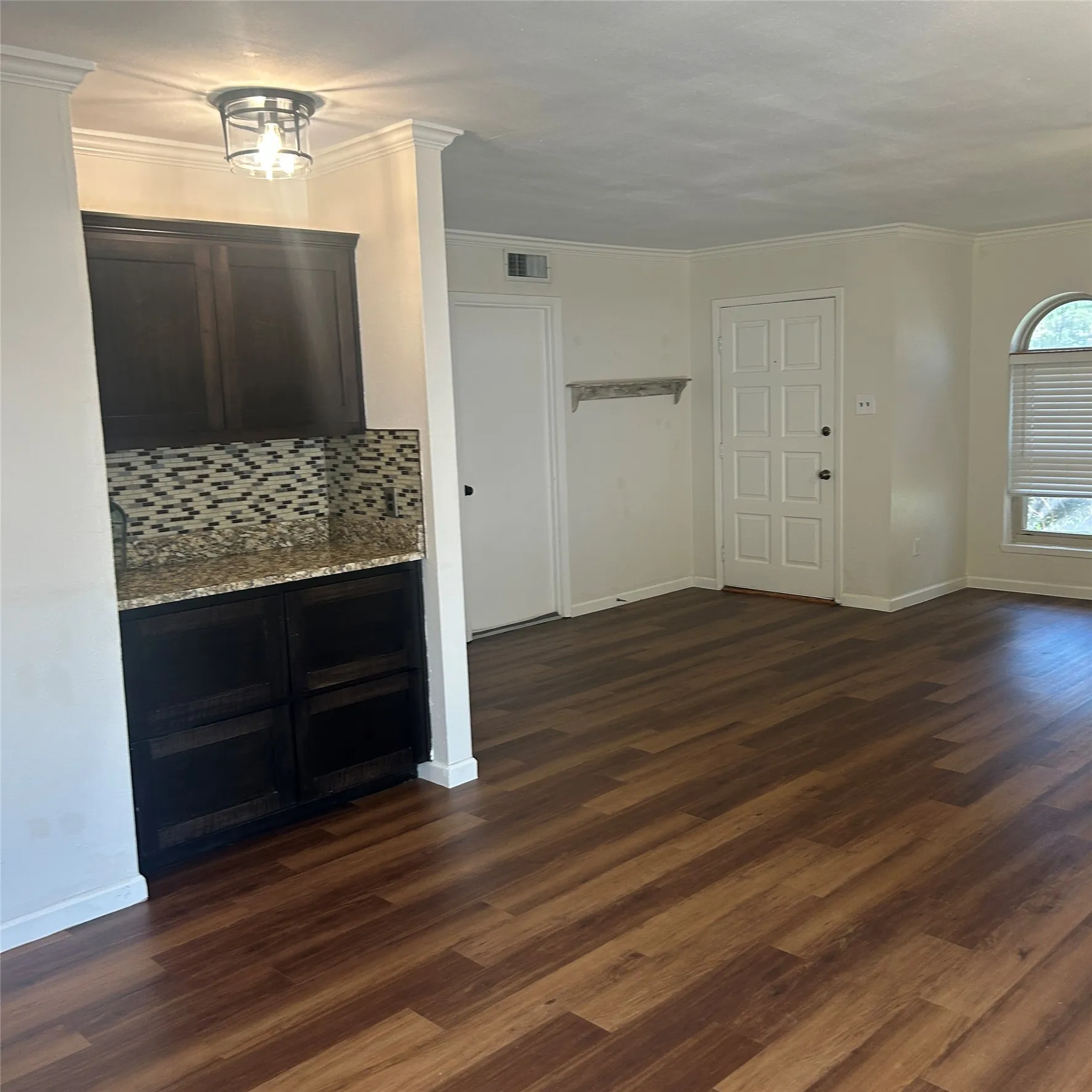 Single Family Residence For Sale in Denton County , 5408 Princess Court, Lake Dallas, Texas 75065, 3 Bedroom, 2 Bathroom, 2 Garage spaces, 1,574 Sqft, built in 1976, mls#21354435, Real Estate Agent in Lake Dallas, Homes For Sale in Denton county, Homes For Sale in Lake Dallas, Realtor in Lake Dallas Texas, Real Estate Brokerage Independent Realty Texas, Luminita Cordes Realtor