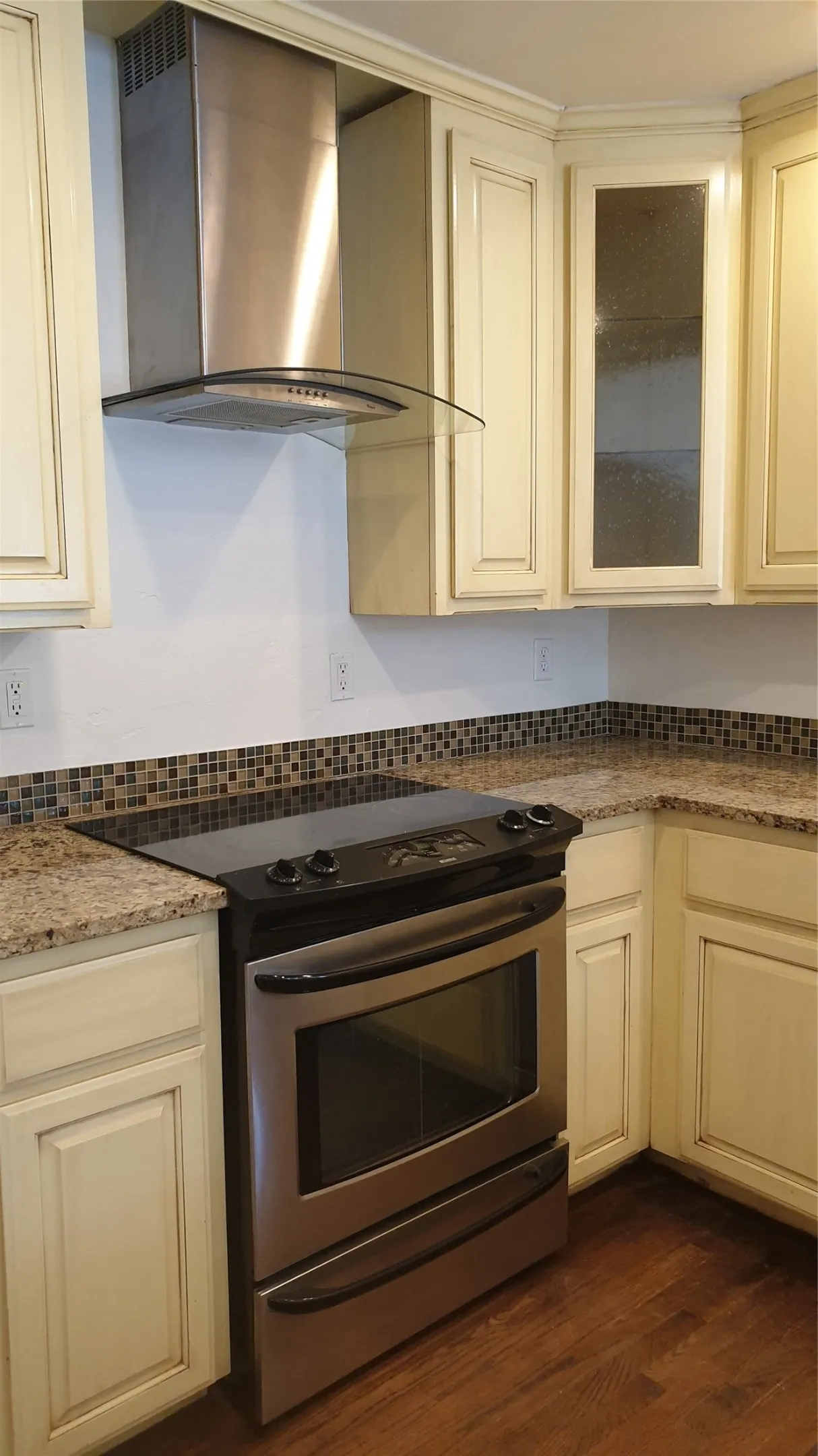 Single Family Residence For Rent in Wichita County , 2700 Taft Boulevard, Wichita Falls, Texas 76308, 3 Bedroom, 2 Bathroom, 2 Garage spaces, 2,156 Sqft, built in 1949, mls#21354442, Real Estate Agent in Wichita Falls, Homes For Rent in Wichita county, Homes For Rent in Wichita Falls, Realtor in Wichita Falls Texas, Real Estate Brokerage Independent Realty Texas, Luminita Cordes Realtor