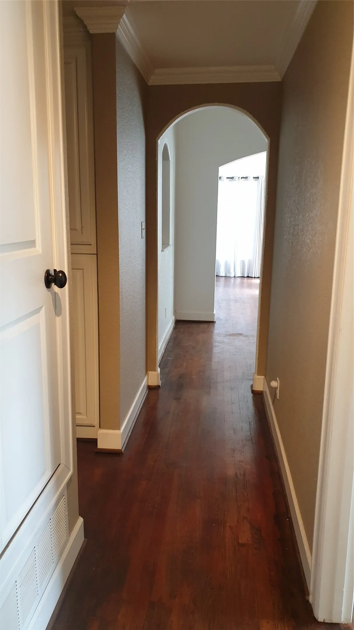 Single Family Residence For Rent in Wichita County , 2700 Taft Boulevard, Wichita Falls, Texas 76308, 3 Bedroom, 2 Bathroom, 2 Garage spaces, 2,156 Sqft, built in 1949, mls#21354442, Real Estate Agent in Wichita Falls, Homes For Rent in Wichita county, Homes For Rent in Wichita Falls, Realtor in Wichita Falls Texas, Real Estate Brokerage Independent Realty Texas, Luminita Cordes Realtor