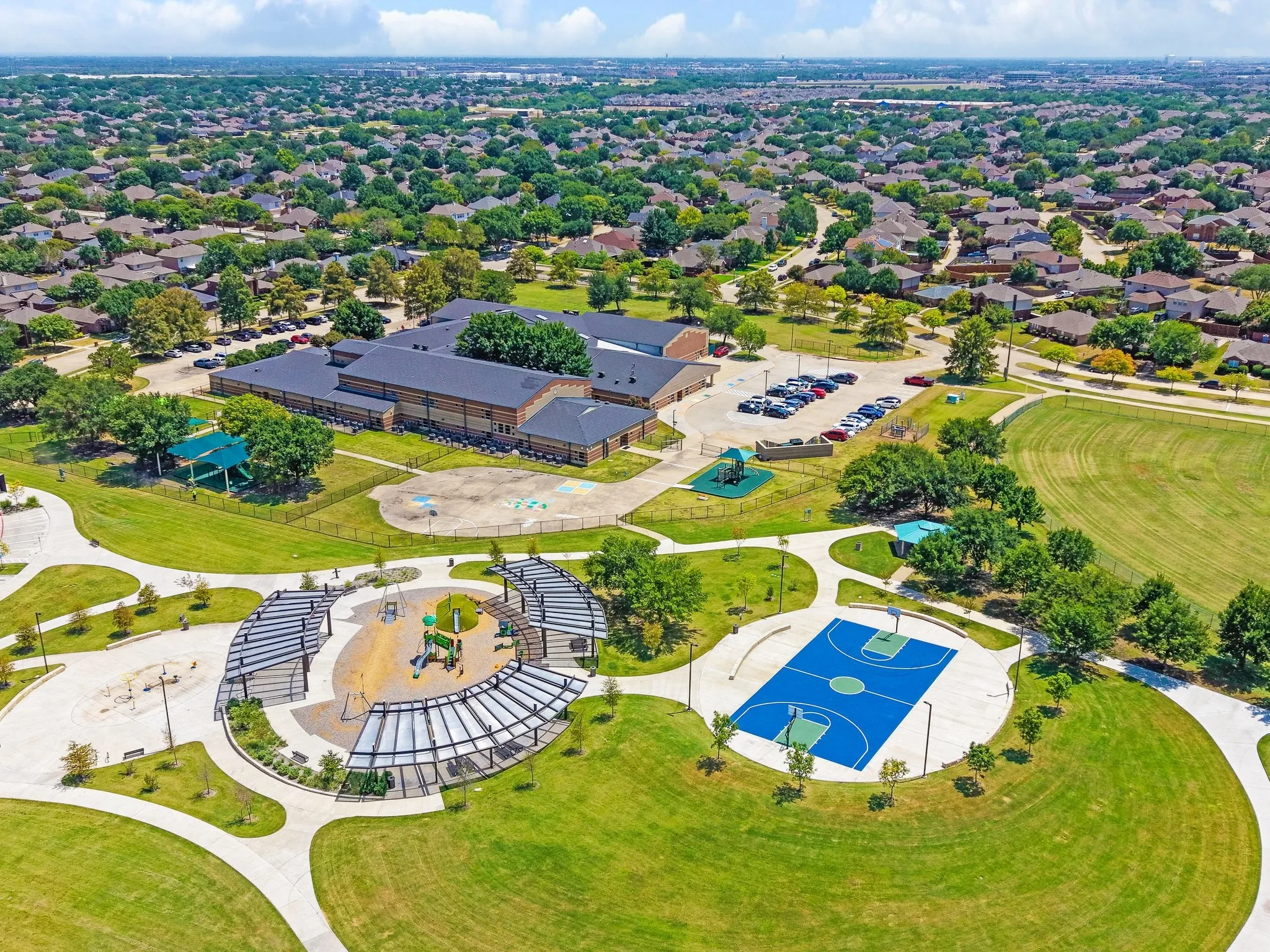 Single Family Residence For Sale in Collin County , 3704 Gardenia Lane, Mc Kinney, Texas 75070, 4 Bedroom, 3 Bathroom, 2 Garage spaces, 2,944 Sqft, built in 1999, mls#21354445, Real Estate Agent in Mc Kinney, Homes For Sale in Collin county, Homes For Sale in Mc Kinney, Realtor in Mc Kinney Texas, Real Estate Brokerage Independent Realty Texas, Luminita Cordes Realtor