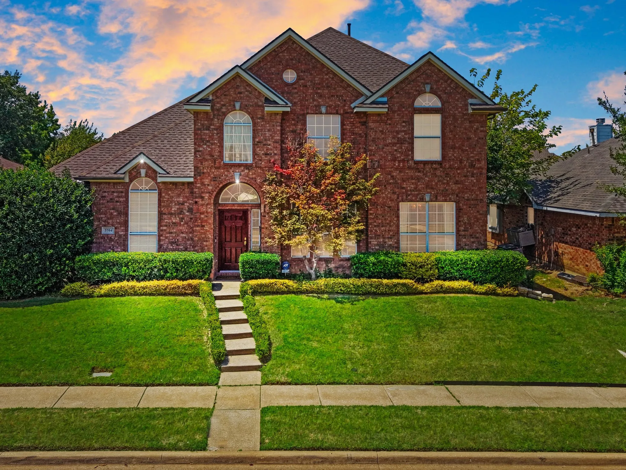 Single Family Residence For Sale in Collin County , 3704 Gardenia Lane, Mc Kinney, Texas 75070, 4 Bedroom, 3 Bathroom, 2 Garage spaces, 2,944 Sqft, built in 1999, mls#21354445, Real Estate Agent in Mc Kinney, Homes For Sale in Collin county, Homes For Sale in Mc Kinney, Realtor in Mc Kinney Texas, Real Estate Brokerage Independent Realty Texas, Luminita Cordes Realtor