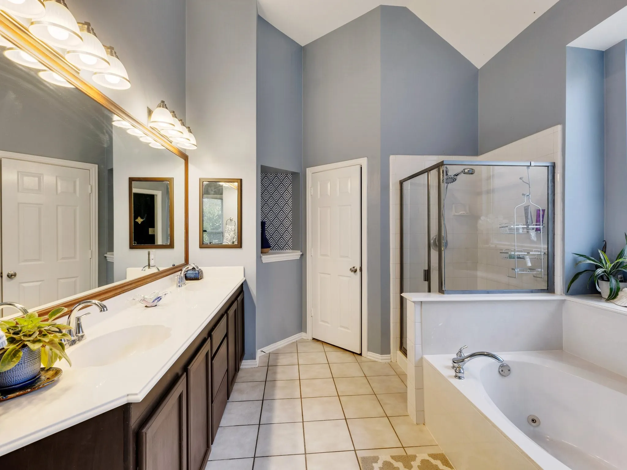 Single Family Residence For Sale in Collin County , 3704 Gardenia Lane, Mc Kinney, Texas 75070, 4 Bedroom, 3 Bathroom, 2 Garage spaces, 2,944 Sqft, built in 1999, mls#21354445, Real Estate Agent in Mc Kinney, Homes For Sale in Collin county, Homes For Sale in Mc Kinney, Realtor in Mc Kinney Texas, Real Estate Brokerage Independent Realty Texas, Luminita Cordes Realtor