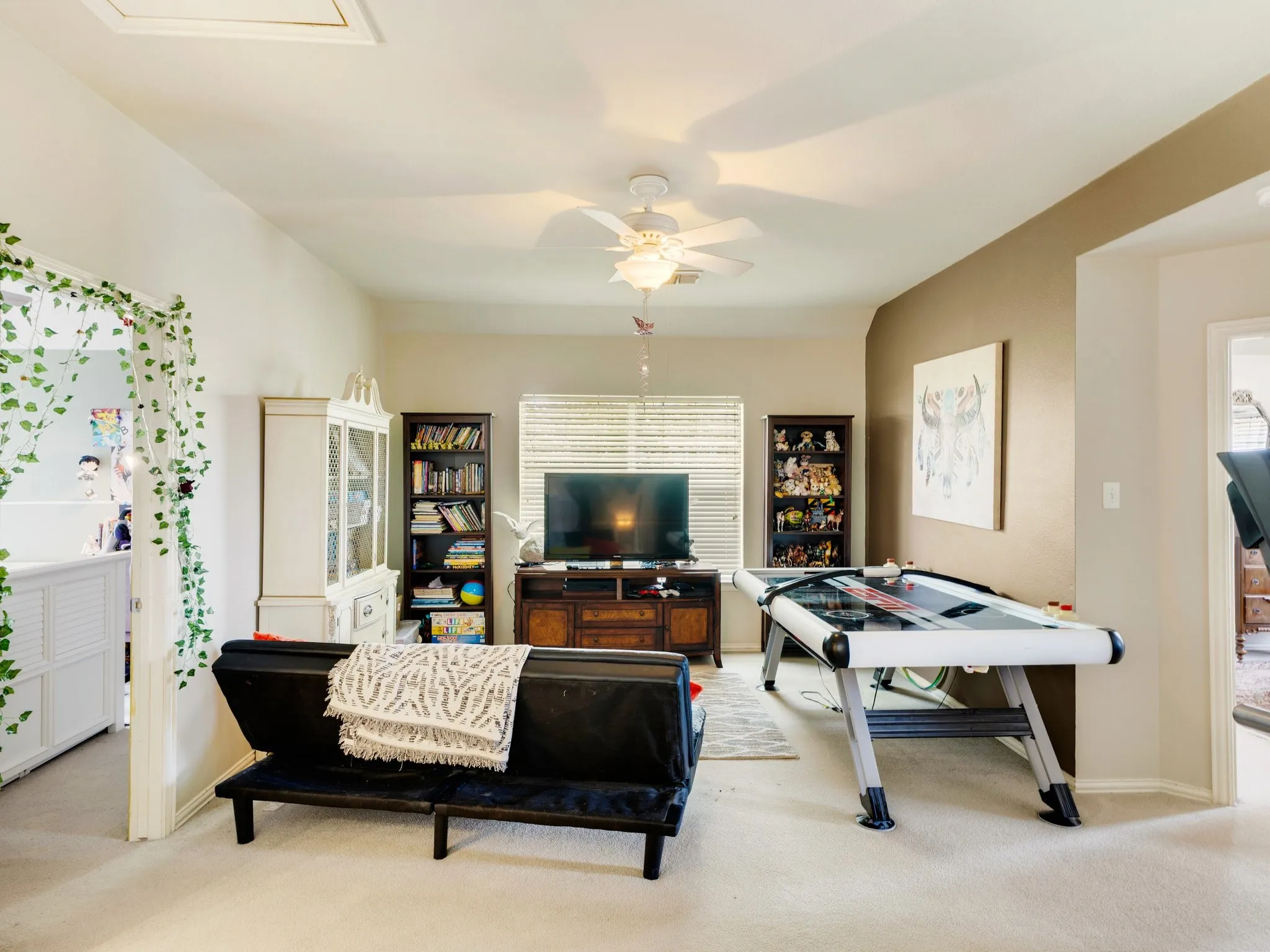 Single Family Residence For Sale in Collin County , 3704 Gardenia Lane, Mc Kinney, Texas 75070, 4 Bedroom, 3 Bathroom, 2 Garage spaces, 2,944 Sqft, built in 1999, mls#21354445, Real Estate Agent in Mc Kinney, Homes For Sale in Collin county, Homes For Sale in Mc Kinney, Realtor in Mc Kinney Texas, Real Estate Brokerage Independent Realty Texas, Luminita Cordes Realtor