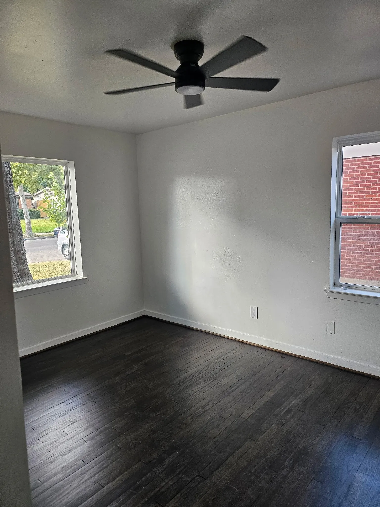 Single Family Residence For Sale in Dallas County , 10816 Mandalay Drive, Dallas, Texas 75228, 3 Bedroom, 2 Bathroom, 1 Garage spaces, 1,080 Sqft, built in 1955, mls#21354367, Real Estate Agent in Dallas, Homes For Sale in Dallas county, Homes For Sale in Dallas, Realtor in Dallas Texas, Real Estate Brokerage Independent Realty Texas, Luminita Cordes Realtor