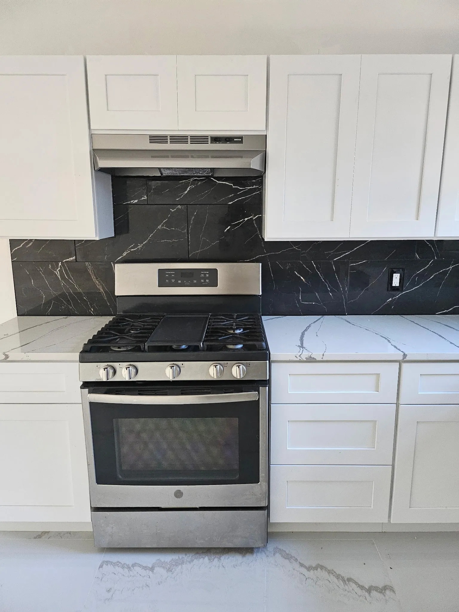 Single Family Residence For Sale in Dallas County , 10816 Mandalay Drive, Dallas, Texas 75228, 3 Bedroom, 2 Bathroom, 1 Garage spaces, 1,080 Sqft, built in 1955, mls#21354367, Real Estate Agent in Dallas, Homes For Sale in Dallas county, Homes For Sale in Dallas, Realtor in Dallas Texas, Real Estate Brokerage Independent Realty Texas, Luminita Cordes Realtor
