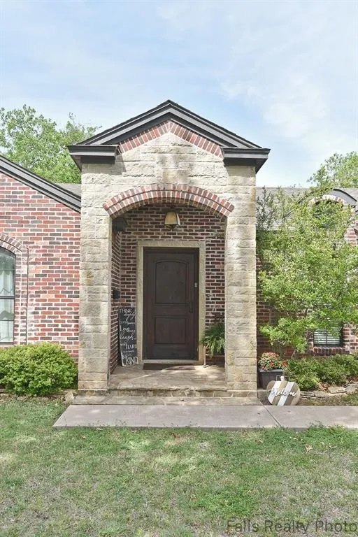 Huge door with grand entry