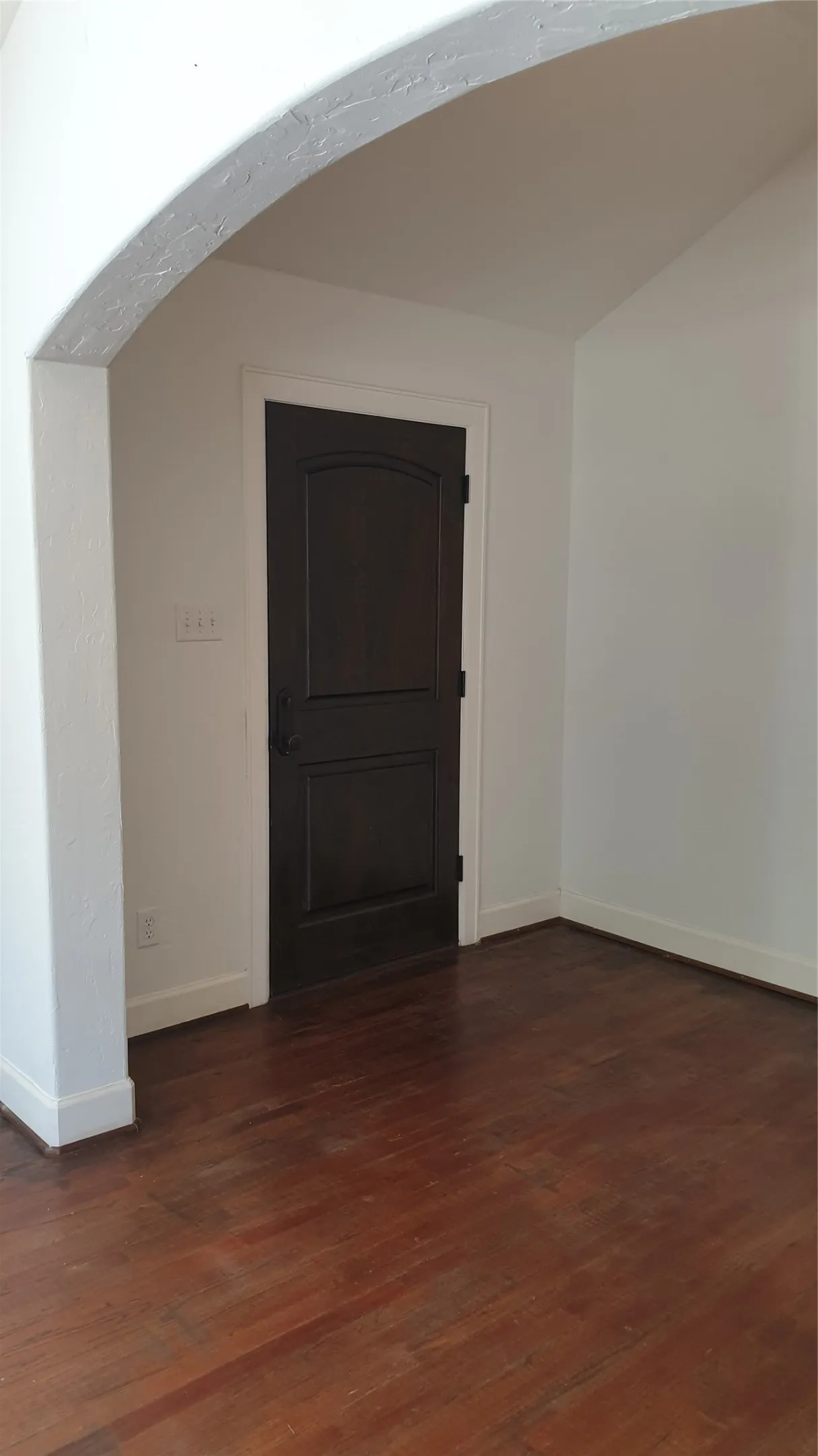 Single Family Residence For Sale in Wichita County , 2700 Taft Boulevard, Wichita Falls, Texas 76308, 3 Bedroom, 2 Bathroom, 3 Garage spaces, 2,156 Sqft, built in 1949, mls#21354448, Real Estate Agent in Wichita Falls, Homes For Sale in Wichita county, Homes For Sale in Wichita Falls, Realtor in Wichita Falls Texas, Real Estate Brokerage Independent Realty Texas, Luminita Cordes Realtor
