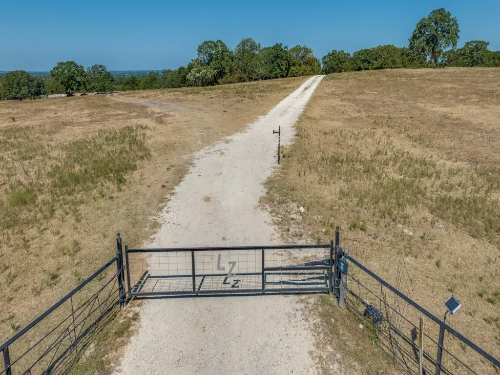 Farm For Sale in Montague County , 868 Nored Road, Forestburg, Texas 76239, 3 Bedroom, 2 Bathroom, 2 Garage spaces, 2,355 Sqft, built in 1993, Price $2,800,000, mls#21353776, Real Estate Agent in Forestburg, Homes For Sale in Montague county, Homes For Sale in Forestburg, Realtor in Forestburg Texas, Real Estate Brokerage Independent Realty Texas, Luminita Cordes Realtor
