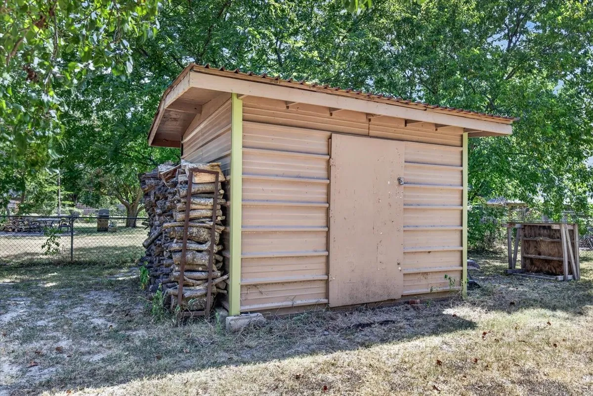 Metal storage building