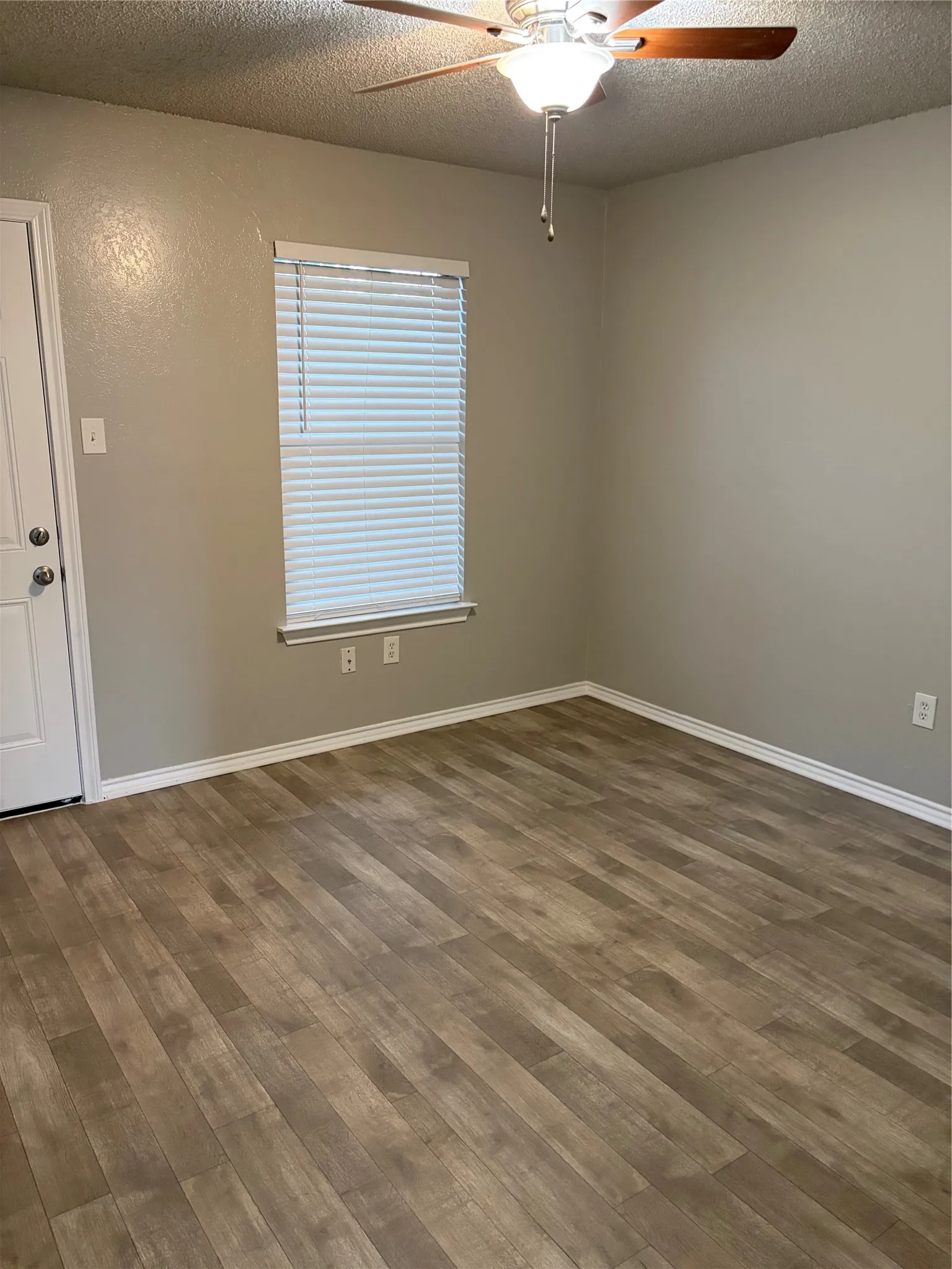 Duplex For Rent in Tarrant County , 1225 Fairhaven Drive, Mansfield, Texas 76063, 2 Bedroom, 2 Bathroom, Garage spaces, 1,968 Sqft, built in 1983, mls#21343438, Real Estate Agent in Mansfield, Homes For Rent in Tarrant county, Homes For Rent in Mansfield, Realtor in Mansfield Texas, Real Estate Brokerage Independent Realty Texas, Luminita Cordes Realtor