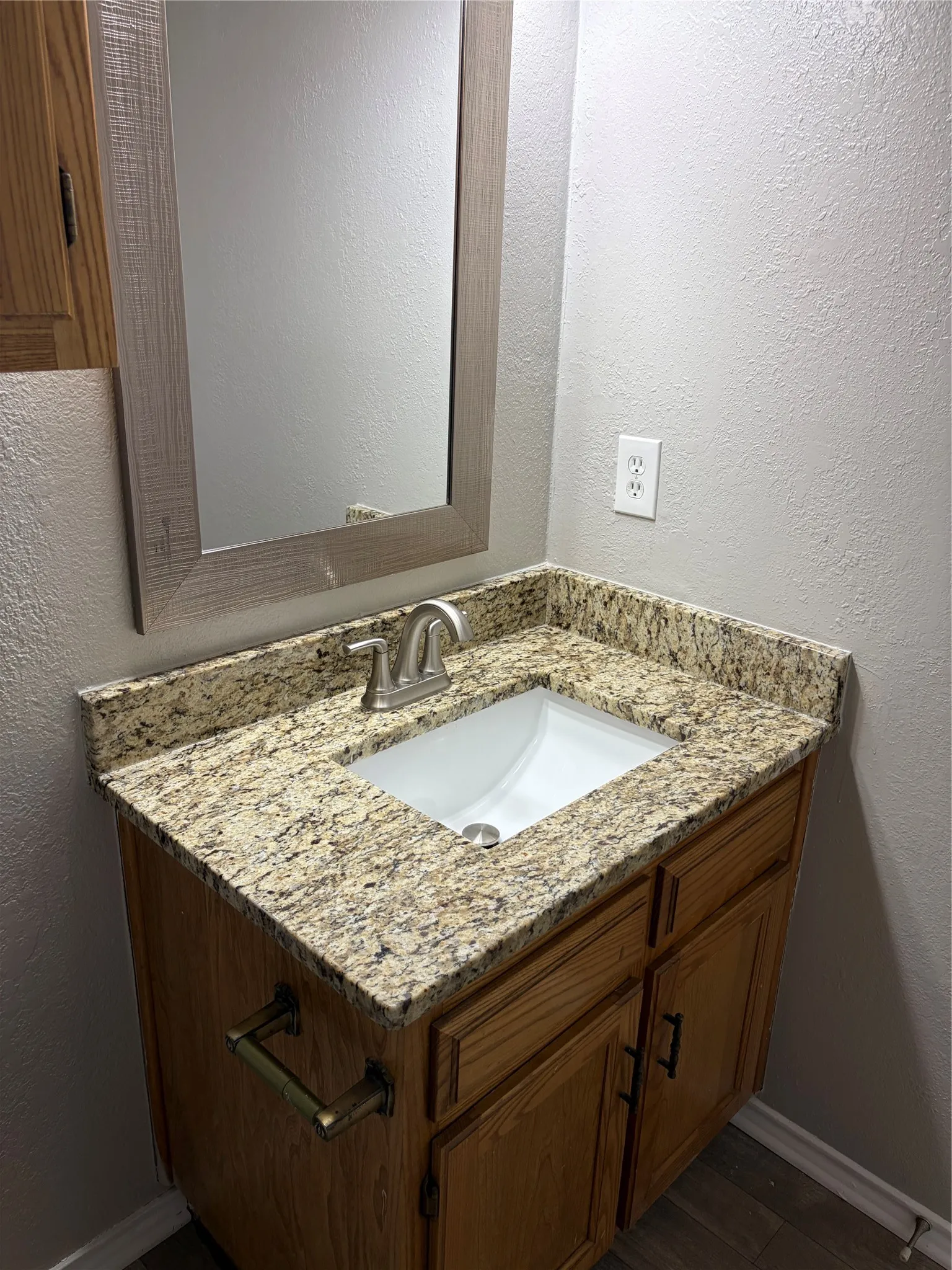 Duplex For Rent in Tarrant County , 1225 Fairhaven Drive, Mansfield, Texas 76063, 2 Bedroom, 2 Bathroom, Garage spaces, 1,968 Sqft, built in 1983, mls#21343438, Real Estate Agent in Mansfield, Homes For Rent in Tarrant county, Homes For Rent in Mansfield, Realtor in Mansfield Texas, Real Estate Brokerage Independent Realty Texas, Luminita Cordes Realtor