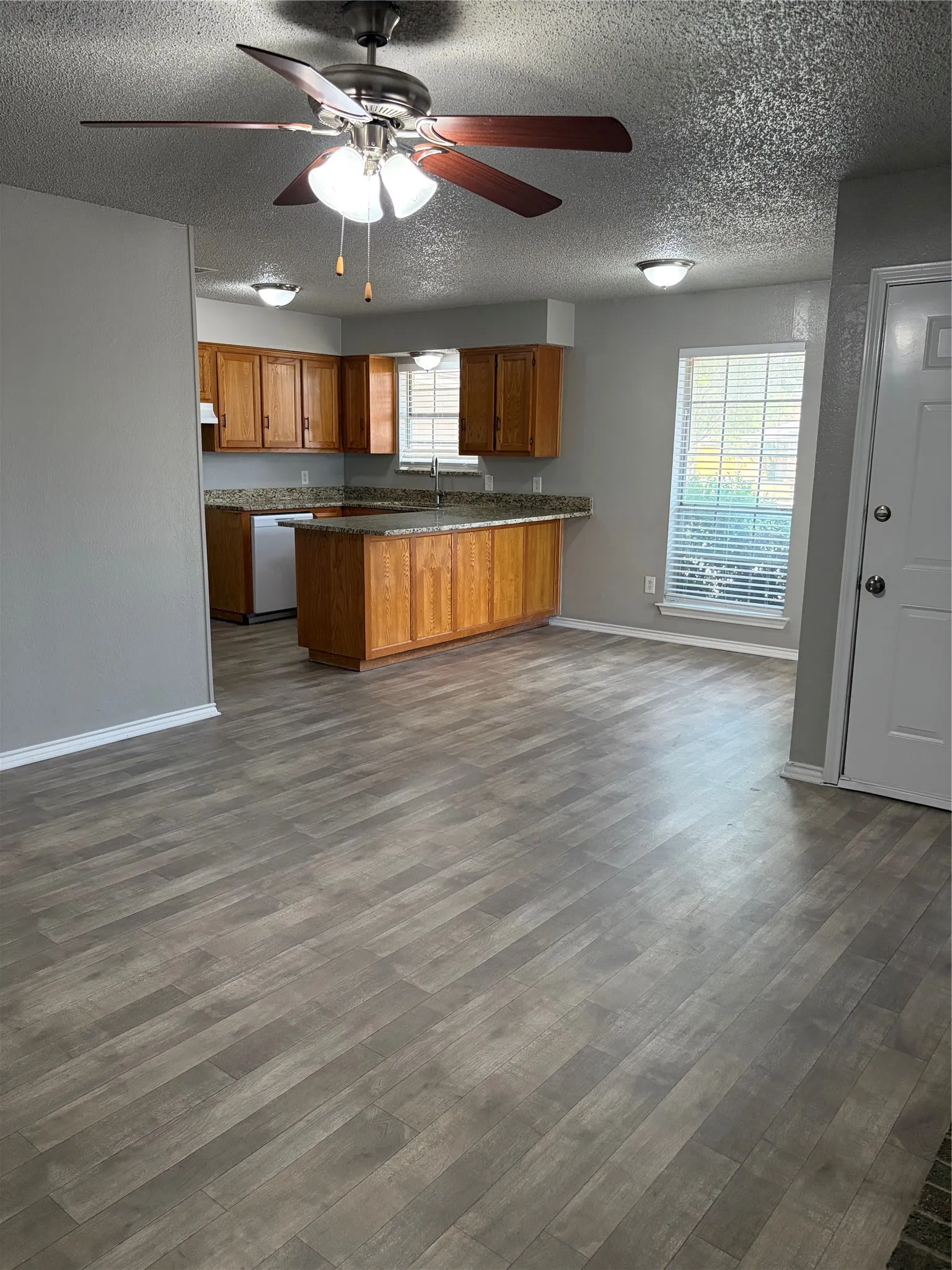 Duplex For Rent in Tarrant County , 1225 Fairhaven Drive, Mansfield, Texas 76063, 2 Bedroom, 2 Bathroom, Garage spaces, 1,968 Sqft, built in 1983, mls#21343438, Real Estate Agent in Mansfield, Homes For Rent in Tarrant county, Homes For Rent in Mansfield, Realtor in Mansfield Texas, Real Estate Brokerage Independent Realty Texas, Luminita Cordes Realtor