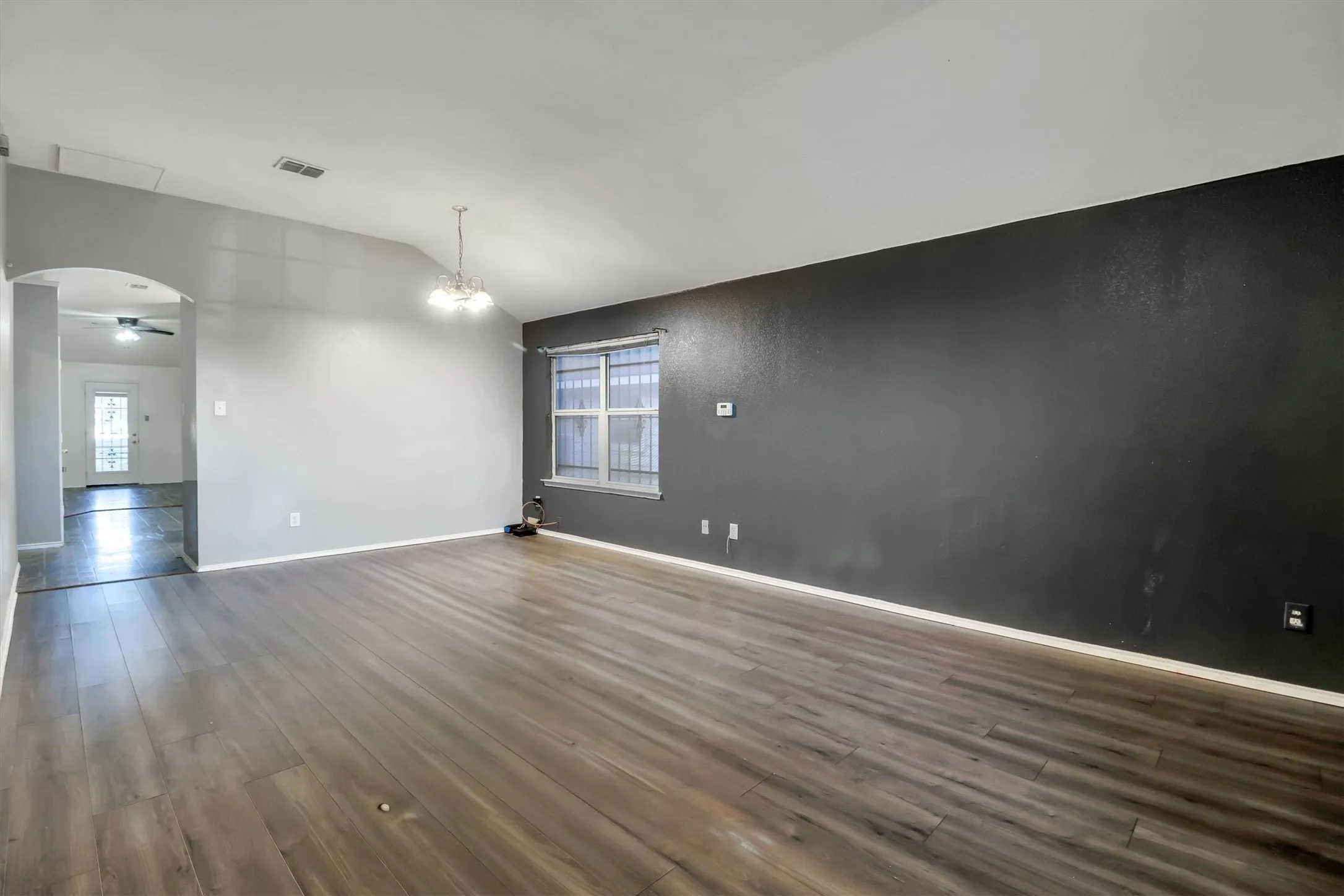 Single Family Residence For Sale in Dallas County , 7931 Kansas Avenue, Dallas, Texas 75241, 4 Bedroom, 2 Bathroom, 2 Garage spaces, 1,904 Sqft, built in 2005, mls#21354452, Real Estate Agent in Dallas, Homes For Sale in Dallas county, Homes For Sale in Dallas, Realtor in Dallas Texas, Real Estate Brokerage Independent Realty Texas, Luminita Cordes Realtor