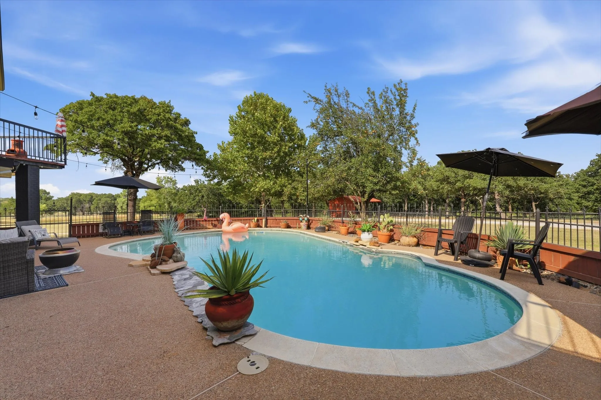 Single Family Residence For Sale in Cooke County , 12 County Road 2114, Gainesville, Texas 76240, 3 Bedroom, 2 Bathroom, 1 Garage spaces, 1,917 Sqft, built in 1989, Price $999,000, mls#21352810, Real Estate Agent in Gainesville, Homes For Sale in Cooke county, Homes For Sale in Gainesville, Realtor in Gainesville Texas, Real Estate Brokerage Independent Realty Texas, Luminita Cordes Realtor