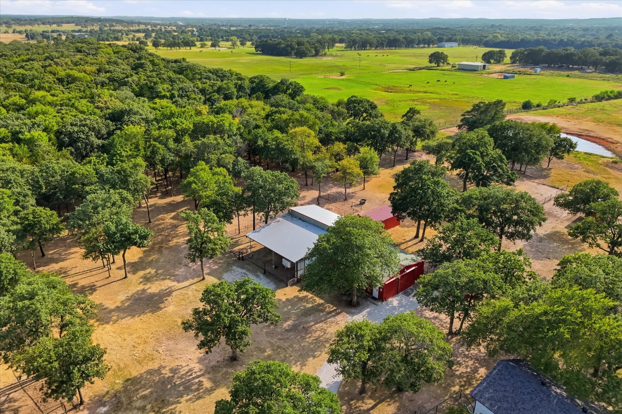 Single Family Residence For Sale in Cooke County , 12 County Road 2114, Gainesville, Texas 76240, 3 Bedroom, 2 Bathroom, 1 Garage spaces, 1,917 Sqft, built in 1989, Price $999,000, mls#21352810, Real Estate Agent in Gainesville, Homes For Sale in Cooke county, Homes For Sale in Gainesville, Realtor in Gainesville Texas, Real Estate Brokerage Independent Realty Texas, Luminita Cordes Realtor