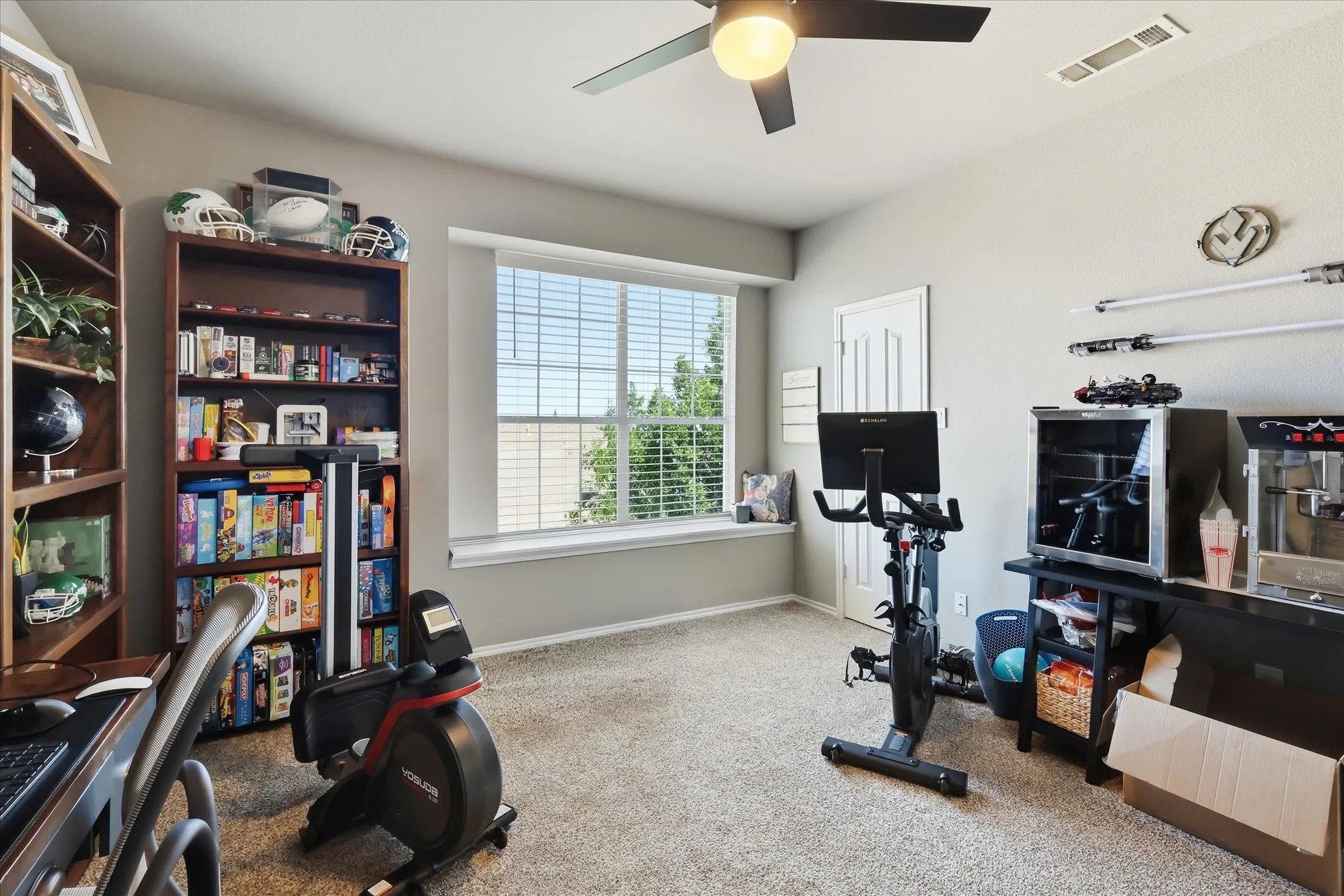 Single Family Residence For Sale in Tarrant County , 12848 Old Macgregor Lane, Fort Worth, Texas 76244, 4 Bedroom, 3 Bathroom, 2 Garage spaces, 2,994 Sqft, built in 2006, mls#21353440, Real Estate Agent in Fort Worth, Homes For Sale in Tarrant county, Homes For Sale in Fort Worth, Realtor in Fort Worth Texas, Real Estate Brokerage Independent Realty Texas, Luminita Cordes Realtor