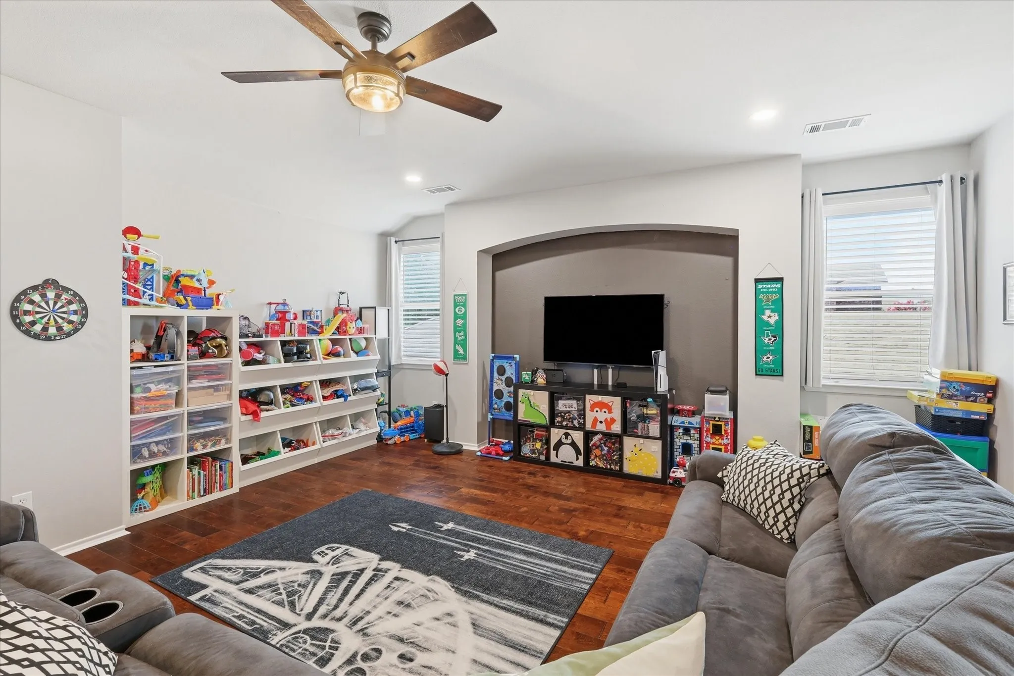 Single Family Residence For Sale in Tarrant County , 12848 Old Macgregor Lane, Fort Worth, Texas 76244, 4 Bedroom, 3 Bathroom, 2 Garage spaces, 2,994 Sqft, built in 2006, mls#21353440, Real Estate Agent in Fort Worth, Homes For Sale in Tarrant county, Homes For Sale in Fort Worth, Realtor in Fort Worth Texas, Real Estate Brokerage Independent Realty Texas, Luminita Cordes Realtor