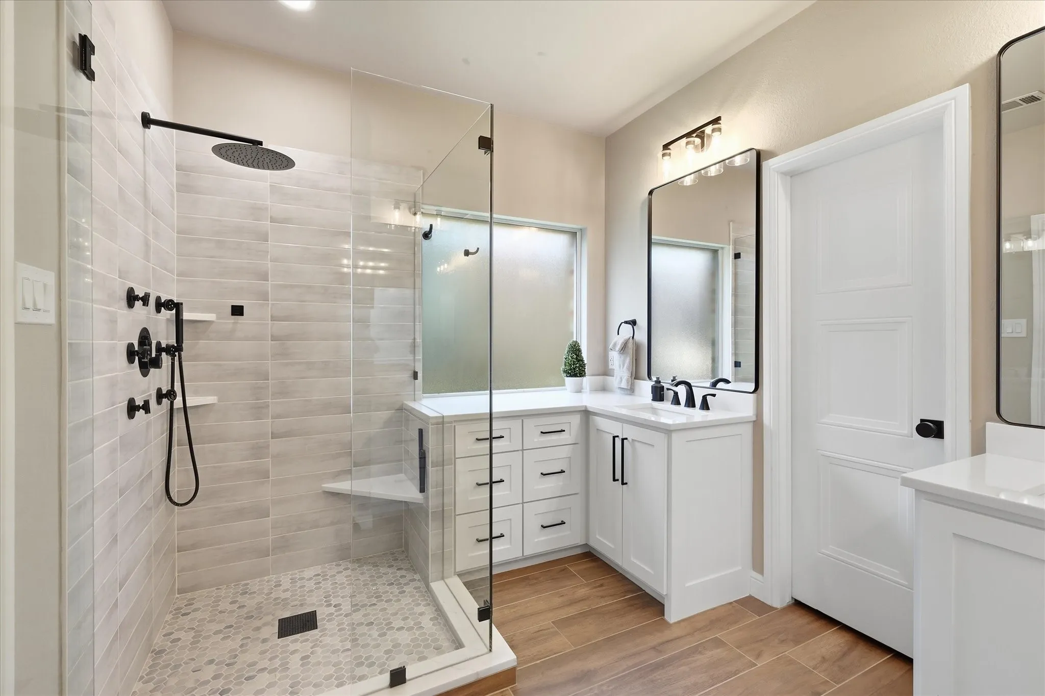 Single Family Residence For Sale in Tarrant County , 12848 Old Macgregor Lane, Fort Worth, Texas 76244, 4 Bedroom, 3 Bathroom, 2 Garage spaces, 2,994 Sqft, built in 2006, mls#21353440, Real Estate Agent in Fort Worth, Homes For Sale in Tarrant county, Homes For Sale in Fort Worth, Realtor in Fort Worth Texas, Real Estate Brokerage Independent Realty Texas, Luminita Cordes Realtor