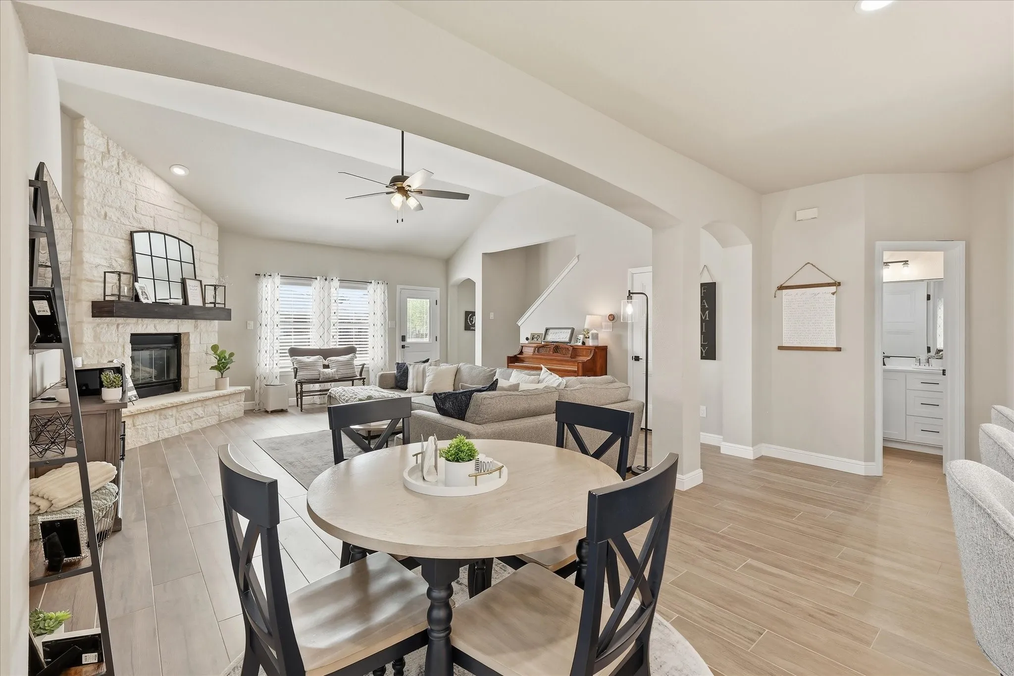 Single Family Residence For Sale in Tarrant County , 12848 Old Macgregor Lane, Fort Worth, Texas 76244, 4 Bedroom, 3 Bathroom, 2 Garage spaces, 2,994 Sqft, built in 2006, mls#21353440, Real Estate Agent in Fort Worth, Homes For Sale in Tarrant county, Homes For Sale in Fort Worth, Realtor in Fort Worth Texas, Real Estate Brokerage Independent Realty Texas, Luminita Cordes Realtor