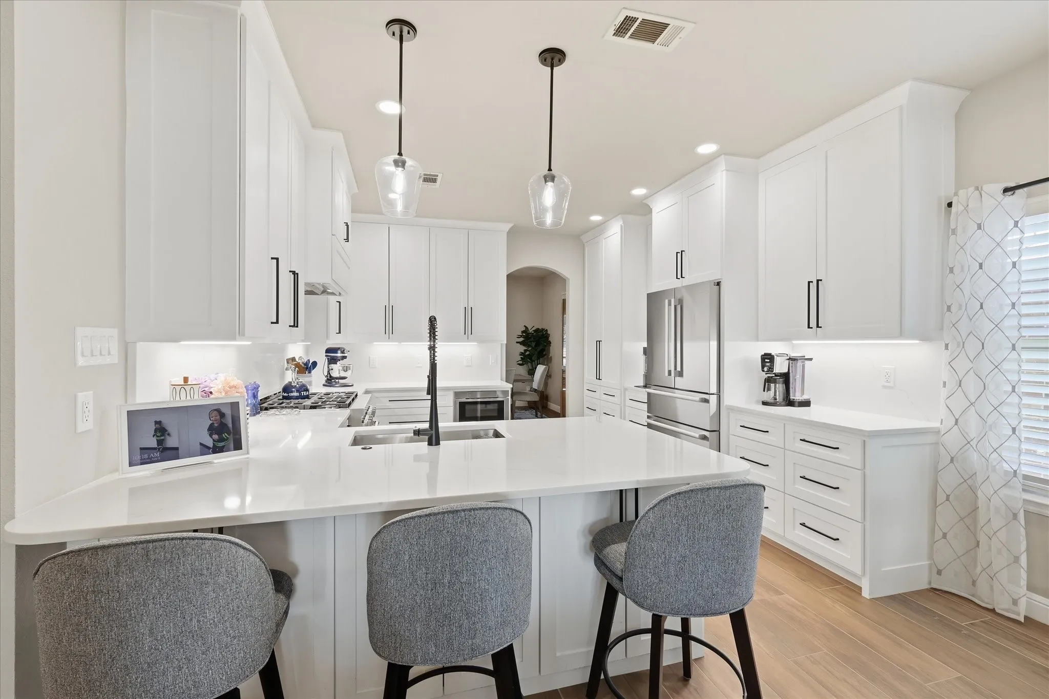 Single Family Residence For Sale in Tarrant County , 12848 Old Macgregor Lane, Fort Worth, Texas 76244, 4 Bedroom, 3 Bathroom, 2 Garage spaces, 2,994 Sqft, built in 2006, mls#21353440, Real Estate Agent in Fort Worth, Homes For Sale in Tarrant county, Homes For Sale in Fort Worth, Realtor in Fort Worth Texas, Real Estate Brokerage Independent Realty Texas, Luminita Cordes Realtor