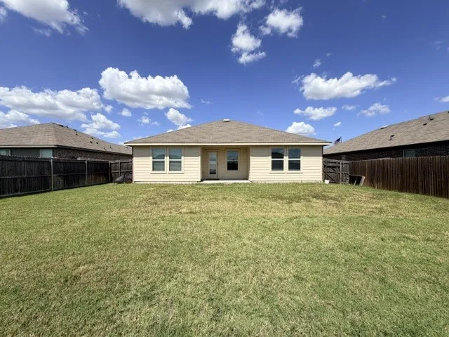 Single Family Residence For Sale in Collin County , 720 Meadow Creek Lane, Josephine, Texas 75189, 3 Bedroom, 2 Bathroom, 2 Garage spaces, 1,608 Sqft, built in 2020, Price $245,000, mls#21354463, Real Estate Agent in Josephine, Homes For Sale in Collin county, Homes For Sale in Josephine, Realtor in Josephine Texas, Real Estate Brokerage Independent Realty Texas, Luminita Cordes Realtor