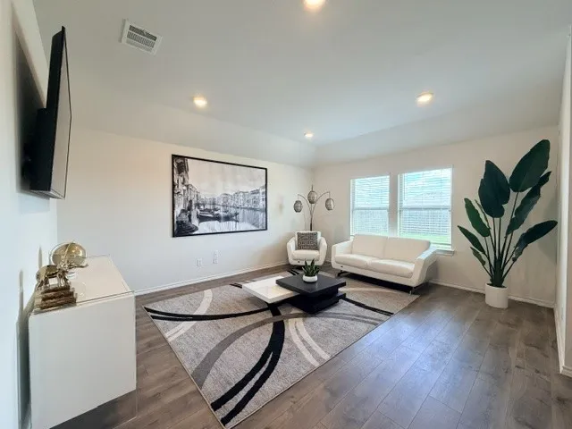 Single Family Residence For Sale in Collin County , 720 Meadow Creek Lane, Josephine, Texas 75189, 3 Bedroom, 2 Bathroom, 2 Garage spaces, 1,608 Sqft, built in 2020, Price $245,000, mls#21354463, Real Estate Agent in Josephine, Homes For Sale in Collin county, Homes For Sale in Josephine, Realtor in Josephine Texas, Real Estate Brokerage Independent Realty Texas, Luminita Cordes Realtor