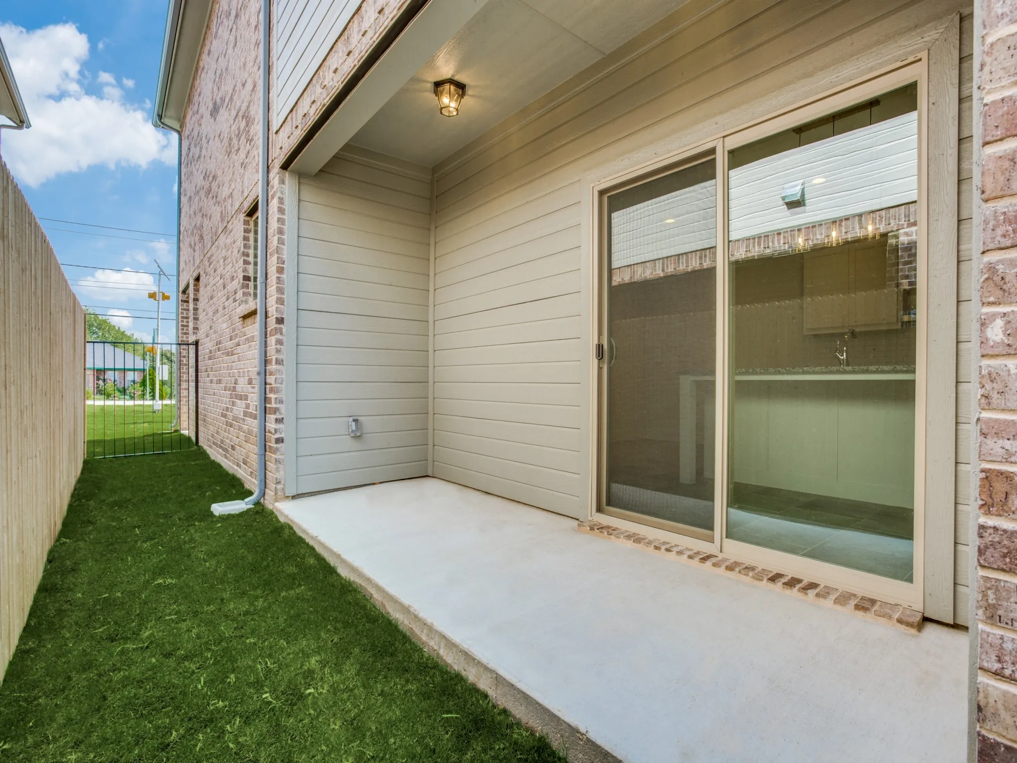 Townhouse For Rent in Tarrant County , 6519 Bowman Roberts Road, Fort Worth, Texas 76179, 3 Bedroom, 3 Bathroom, 2 Garage spaces, 1,967 Sqft, built in 2020, mls#21354469, Real Estate Agent in Fort Worth, Homes For Rent in Tarrant county, Homes For Rent in Fort Worth, Realtor in Fort Worth Texas, Real Estate Brokerage Independent Realty Texas, Luminita Cordes Realtor