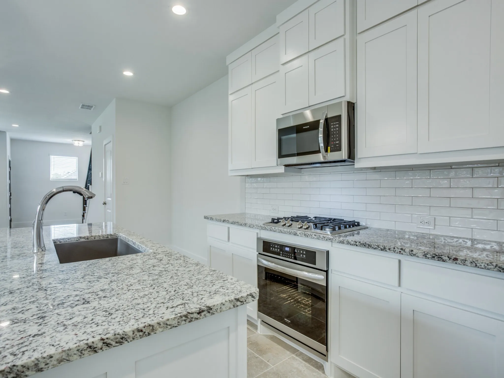 Townhouse For Rent in Tarrant County , 6519 Bowman Roberts Road, Fort Worth, Texas 76179, 3 Bedroom, 3 Bathroom, 2 Garage spaces, 1,967 Sqft, built in 2020, mls#21354469, Real Estate Agent in Fort Worth, Homes For Rent in Tarrant county, Homes For Rent in Fort Worth, Realtor in Fort Worth Texas, Real Estate Brokerage Independent Realty Texas, Luminita Cordes Realtor