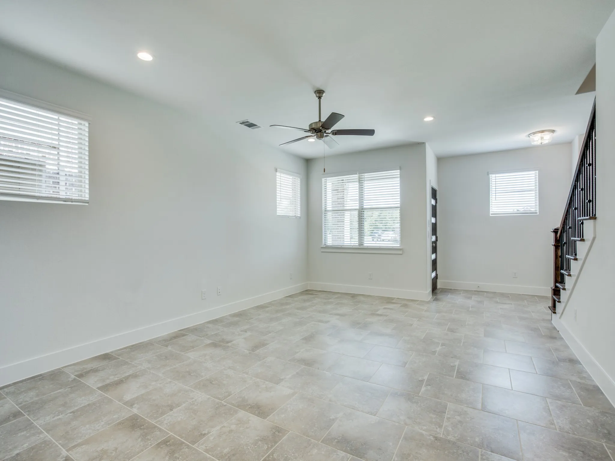 Townhouse For Rent in Tarrant County , 6519 Bowman Roberts Road, Fort Worth, Texas 76179, 3 Bedroom, 3 Bathroom, 2 Garage spaces, 1,967 Sqft, built in 2020, mls#21354469, Real Estate Agent in Fort Worth, Homes For Rent in Tarrant county, Homes For Rent in Fort Worth, Realtor in Fort Worth Texas, Real Estate Brokerage Independent Realty Texas, Luminita Cordes Realtor
