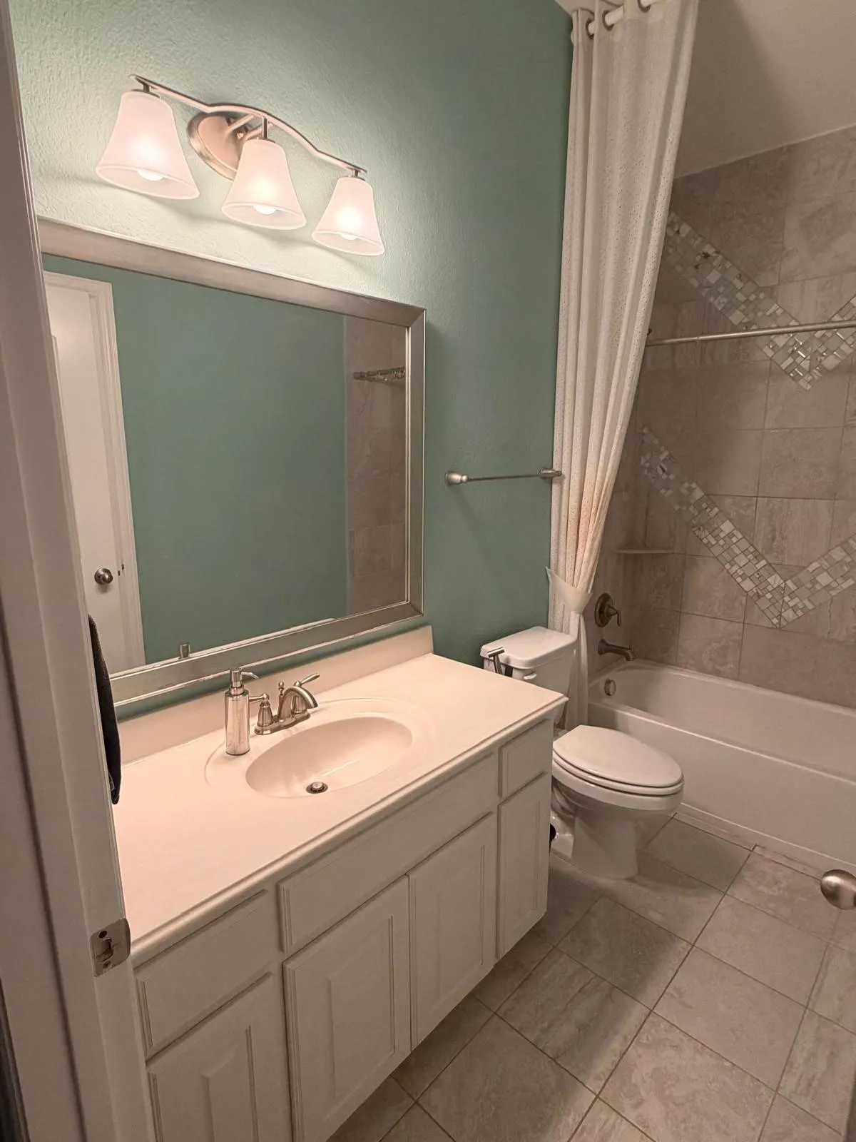Single Family Residence For Rent in Collin County , 6133 Claridge Lane, Frisco, Texas 75035, 5 Bedroom, 6 Bathroom, 1 Garage spaces, 5,174 Sqft, built in 2015, mls#21352379, Real Estate Agent in Frisco, Homes For Rent in Collin county, Homes For Rent in Frisco, Realtor in Frisco Texas, Real Estate Brokerage Independent Realty Texas, Luminita Cordes Realtor
