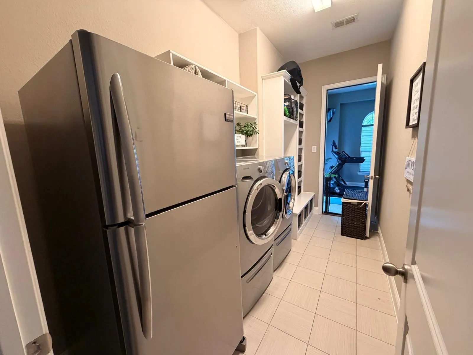 Single Family Residence For Rent in Collin County , 6133 Claridge Lane, Frisco, Texas 75035, 5 Bedroom, 6 Bathroom, 1 Garage spaces, 5,174 Sqft, built in 2015, mls#21352379, Real Estate Agent in Frisco, Homes For Rent in Collin county, Homes For Rent in Frisco, Realtor in Frisco Texas, Real Estate Brokerage Independent Realty Texas, Luminita Cordes Realtor