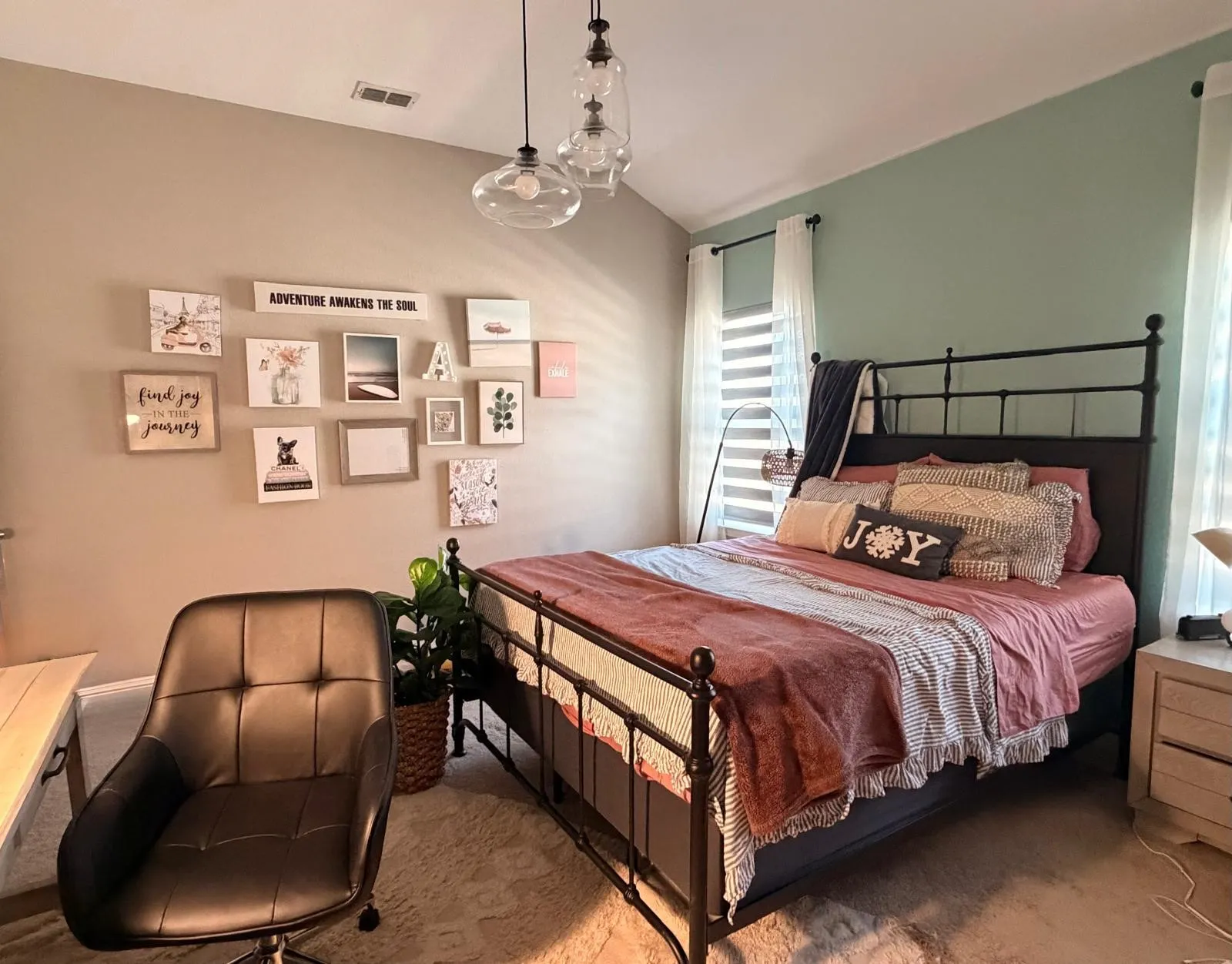 Single Family Residence For Rent in Collin County , 6133 Claridge Lane, Frisco, Texas 75035, 5 Bedroom, 6 Bathroom, 1 Garage spaces, 5,174 Sqft, built in 2015, mls#21352379, Real Estate Agent in Frisco, Homes For Rent in Collin county, Homes For Rent in Frisco, Realtor in Frisco Texas, Real Estate Brokerage Independent Realty Texas, Luminita Cordes Realtor