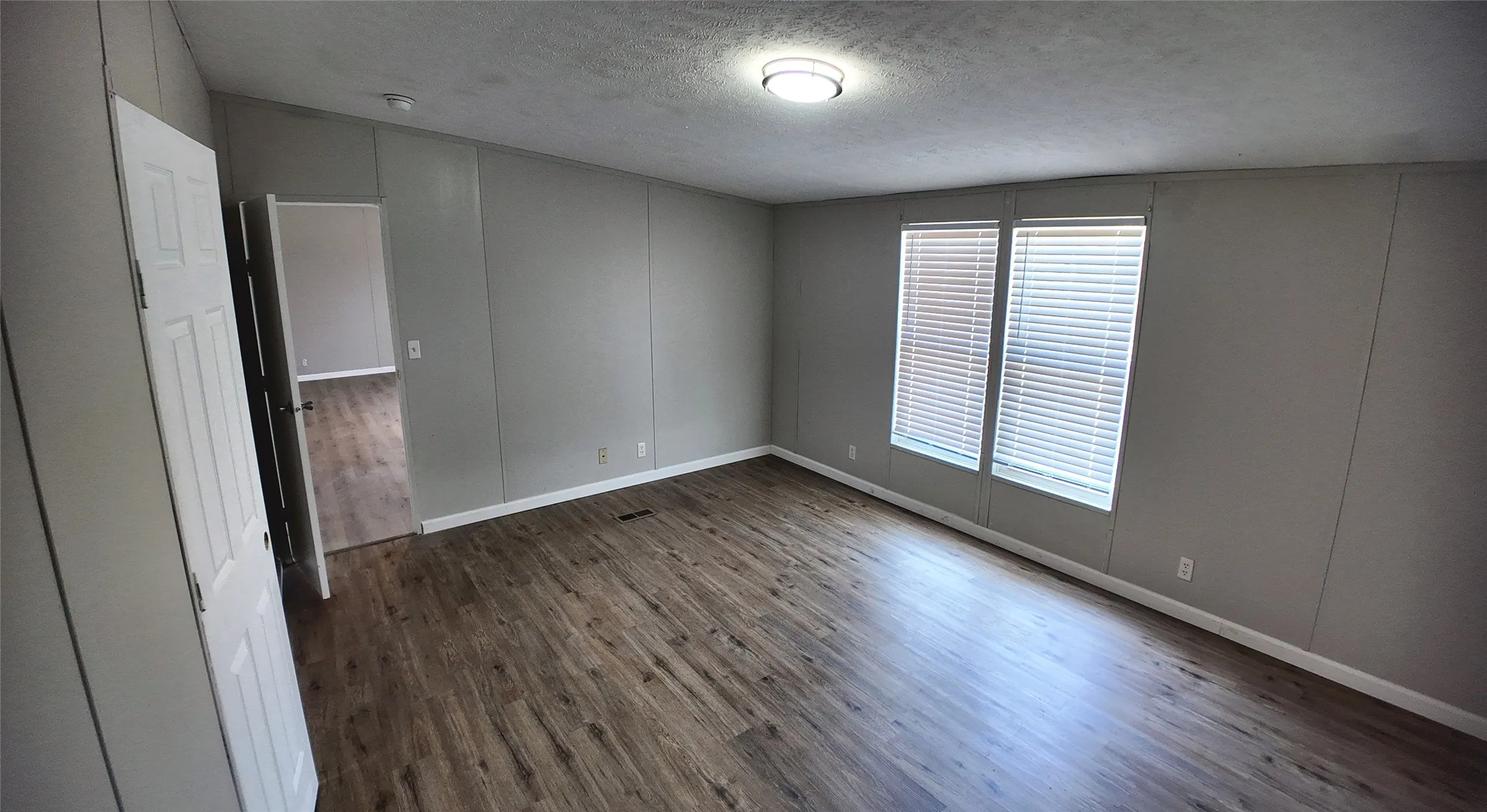 Manufactured Home For Sale in Collin County , 9710 E Fork Circle, Anna, Texas 75409, 4 Bedroom, 2 Bathroom, Garage spaces, 1,872 Sqft, built in 2016, mls#21352179, Real Estate Agent in Anna, Homes For Sale in Collin county, Homes For Sale in Anna, Realtor in Anna Texas, Real Estate Brokerage Independent Realty Texas, Luminita Cordes Realtor