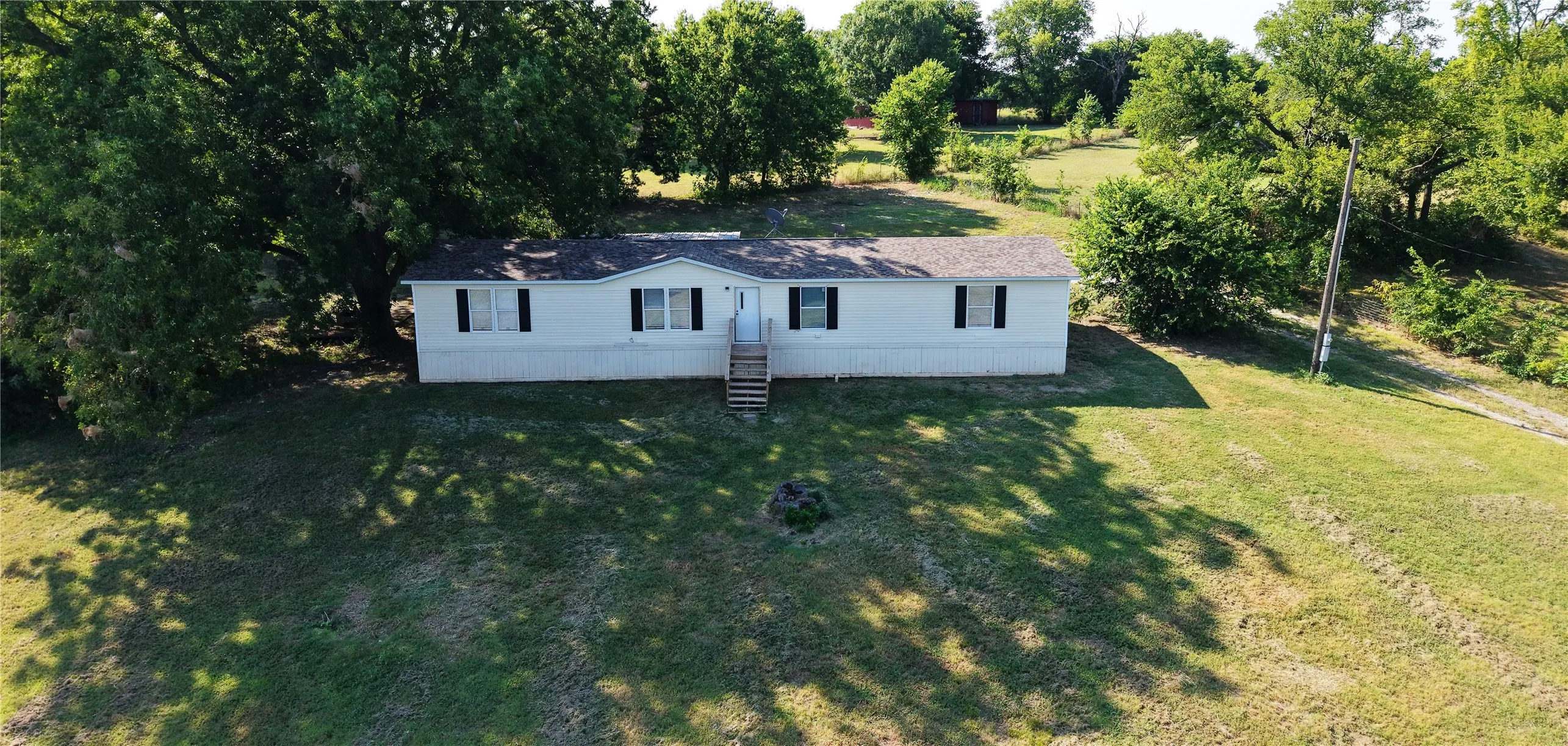 Manufactured Home For Sale in Collin County , 9710 E Fork Circle, Anna, Texas 75409, 4 Bedroom, 2 Bathroom, Garage spaces, 1,872 Sqft, built in 2016, mls#21352179, Real Estate Agent in Anna, Homes For Sale in Collin county, Homes For Sale in Anna, Realtor in Anna Texas, Real Estate Brokerage Independent Realty Texas, Luminita Cordes Realtor