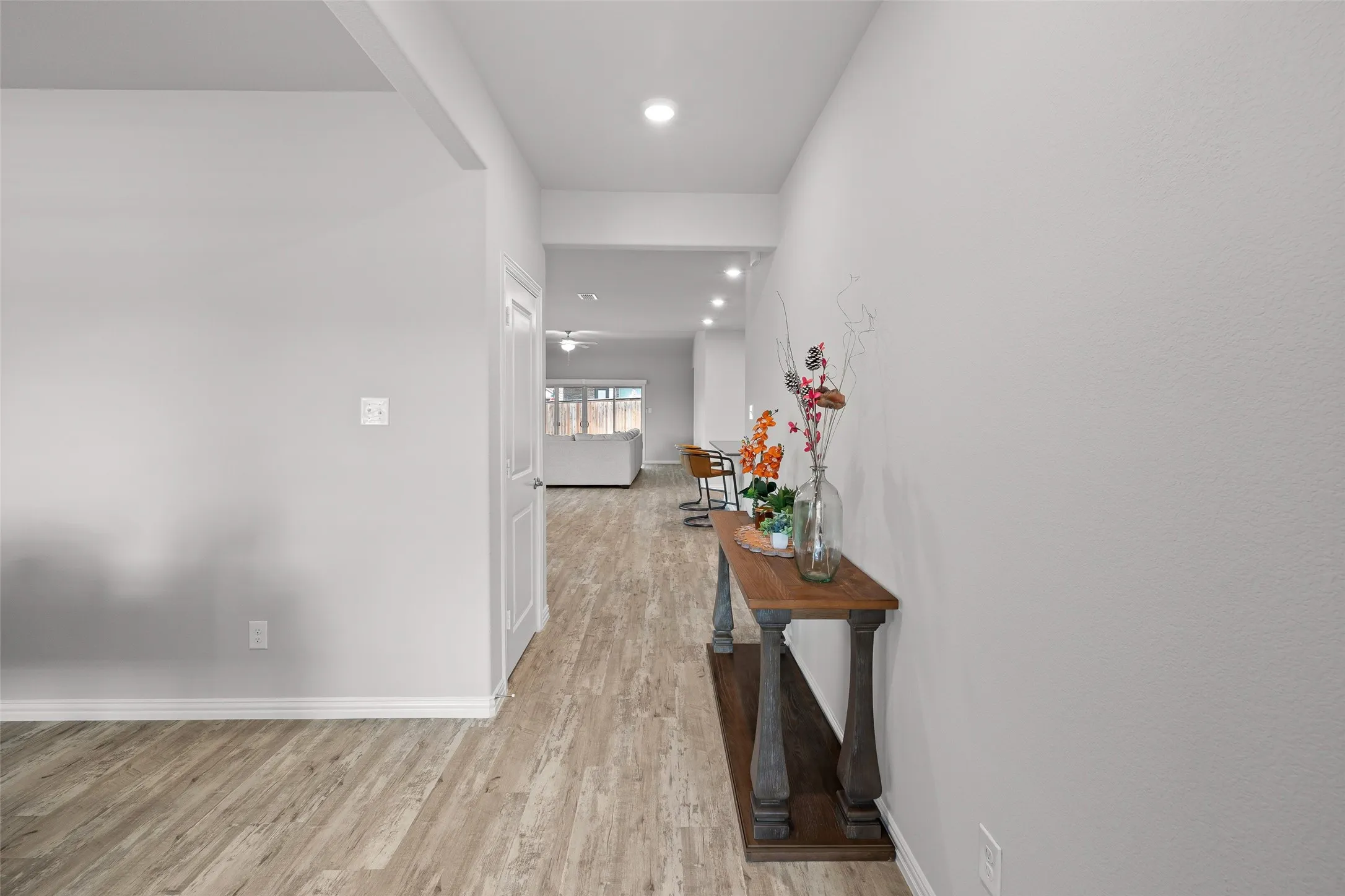 Single Family Residence For Sale in Tarrant County , 10101 Lakemont, Fort Worth, Texas 76131, 4 Bedroom, 4 Bathroom, 2 Garage spaces, 3,100 Sqft, built in 2021, mls#21354379, Real Estate Agent in Fort Worth, Homes For Sale in Tarrant county, Homes For Sale in Fort Worth, Realtor in Fort Worth Texas, Real Estate Brokerage Independent Realty Texas, Luminita Cordes Realtor