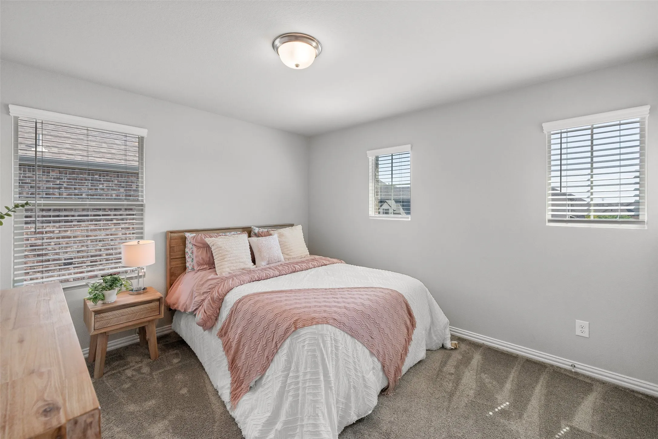 Single Family Residence For Sale in Tarrant County , 10101 Lakemont, Fort Worth, Texas 76131, 4 Bedroom, 4 Bathroom, 2 Garage spaces, 3,100 Sqft, built in 2021, mls#21354379, Real Estate Agent in Fort Worth, Homes For Sale in Tarrant county, Homes For Sale in Fort Worth, Realtor in Fort Worth Texas, Real Estate Brokerage Independent Realty Texas, Luminita Cordes Realtor