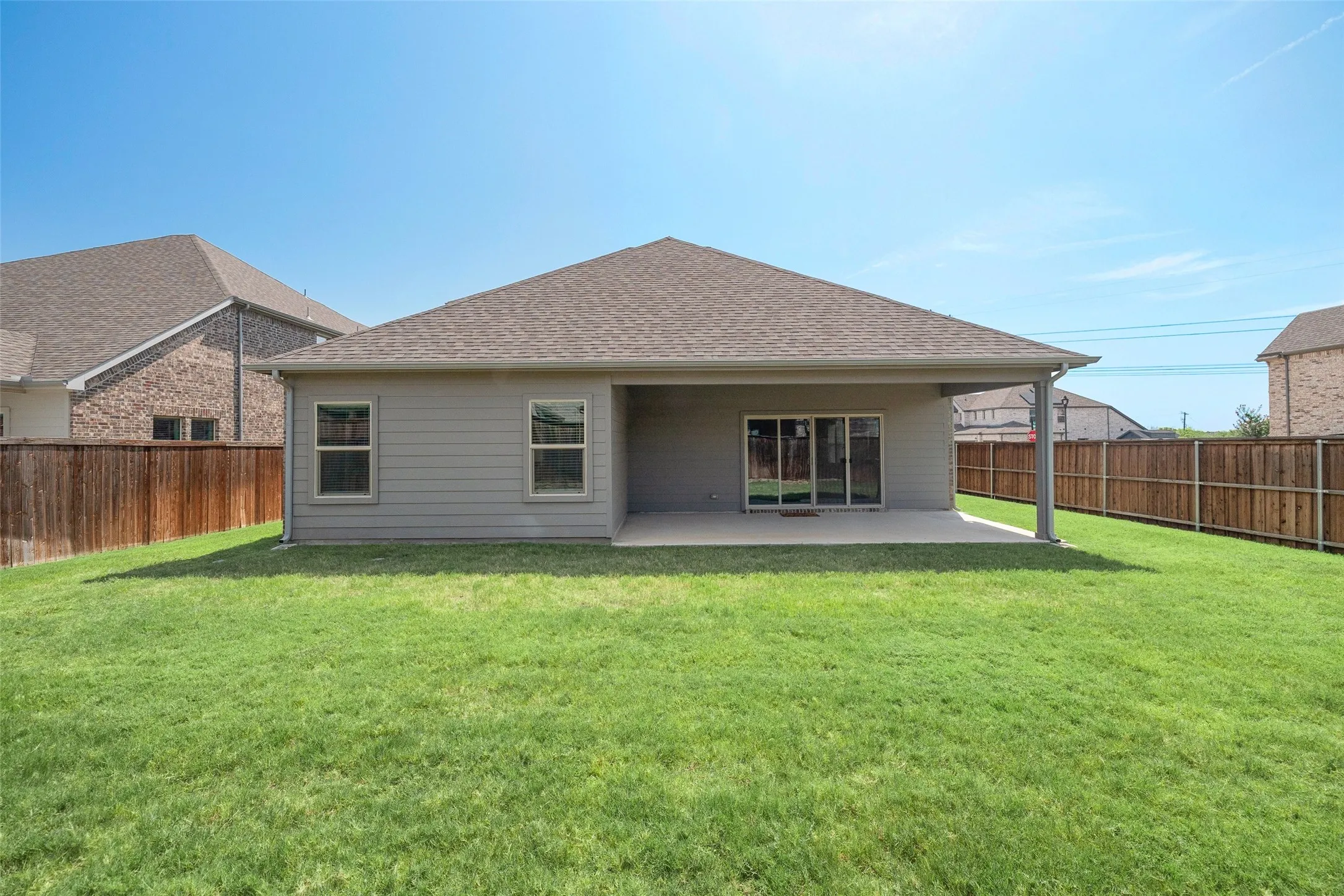 Single Family Residence For Sale in Tarrant County , 10101 Lakemont, Fort Worth, Texas 76131, 4 Bedroom, 4 Bathroom, 2 Garage spaces, 3,100 Sqft, built in 2021, mls#21354379, Real Estate Agent in Fort Worth, Homes For Sale in Tarrant county, Homes For Sale in Fort Worth, Realtor in Fort Worth Texas, Real Estate Brokerage Independent Realty Texas, Luminita Cordes Realtor
