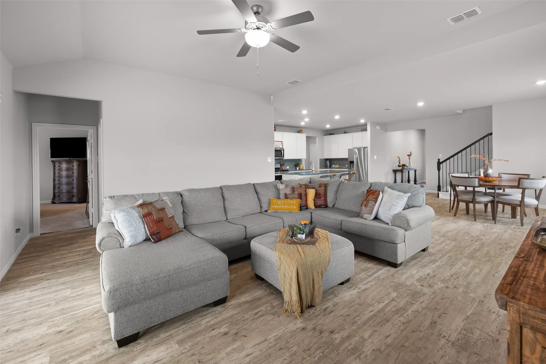 Single Family Residence For Sale in Tarrant County , 10101 Lakemont, Fort Worth, Texas 76131, 4 Bedroom, 4 Bathroom, 2 Garage spaces, 3,100 Sqft, built in 2021, mls#21354379, Real Estate Agent in Fort Worth, Homes For Sale in Tarrant county, Homes For Sale in Fort Worth, Realtor in Fort Worth Texas, Real Estate Brokerage Independent Realty Texas, Luminita Cordes Realtor