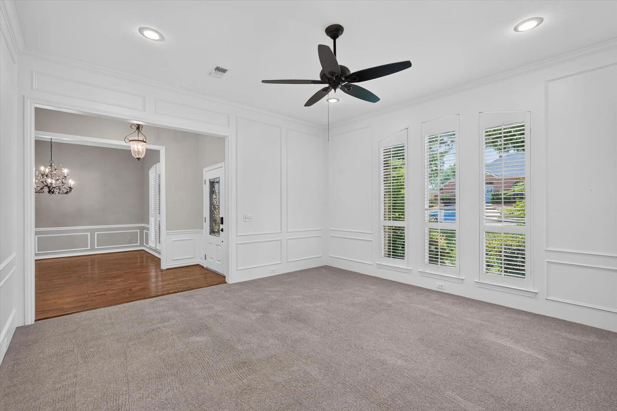 Single Family Residence For Sale in Collin County , 2132 Donna Drive, Plano, Texas 75074, 3 Bedroom, 3 Bathroom, 2 Garage spaces, 2,438 Sqft, built in 1987, mls#21353973, Real Estate Agent in Plano, Homes For Sale in Collin county, Homes For Sale in Plano, Realtor in Plano Texas, Real Estate Brokerage Independent Realty Texas, Luminita Cordes Realtor