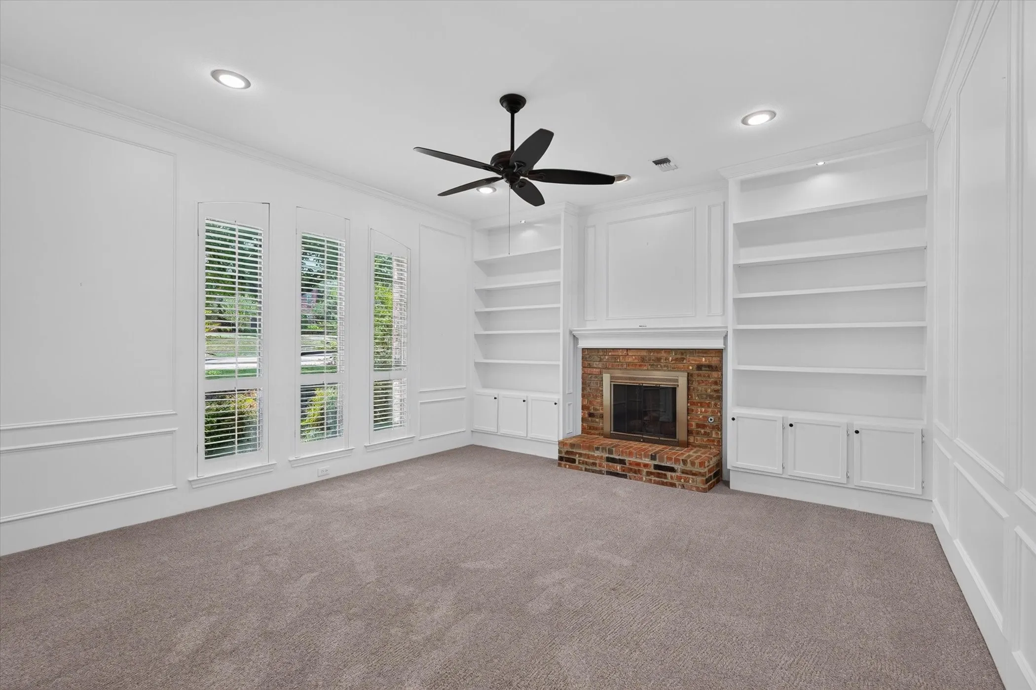 Single Family Residence For Sale in Collin County , 2132 Donna Drive, Plano, Texas 75074, 3 Bedroom, 3 Bathroom, 2 Garage spaces, 2,438 Sqft, built in 1987, mls#21353973, Real Estate Agent in Plano, Homes For Sale in Collin county, Homes For Sale in Plano, Realtor in Plano Texas, Real Estate Brokerage Independent Realty Texas, Luminita Cordes Realtor