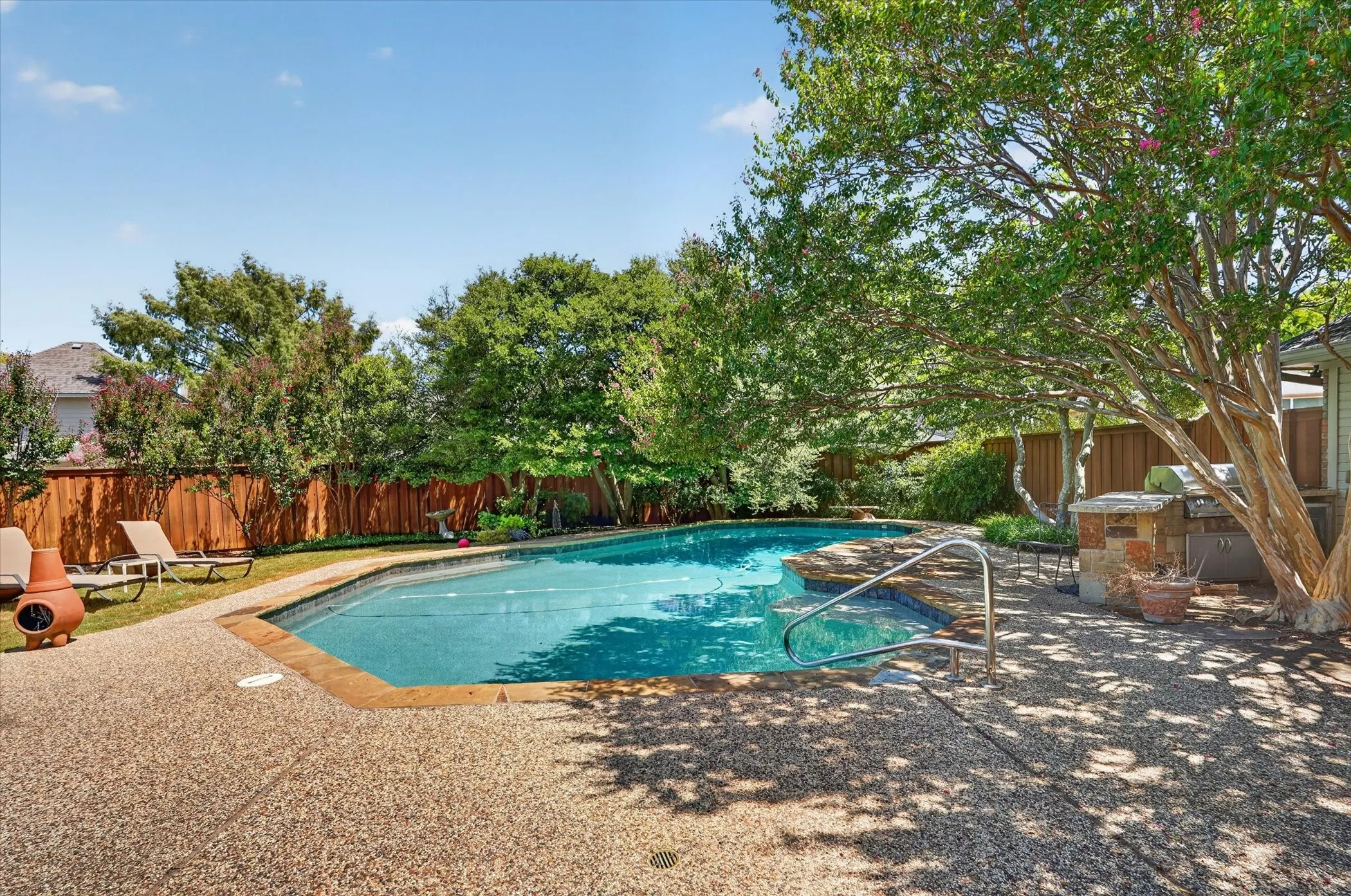 Single Family Residence For Sale in Collin County , 2132 Donna Drive, Plano, Texas 75074, 3 Bedroom, 3 Bathroom, 2 Garage spaces, 2,438 Sqft, built in 1987, mls#21353973, Real Estate Agent in Plano, Homes For Sale in Collin county, Homes For Sale in Plano, Realtor in Plano Texas, Real Estate Brokerage Independent Realty Texas, Luminita Cordes Realtor