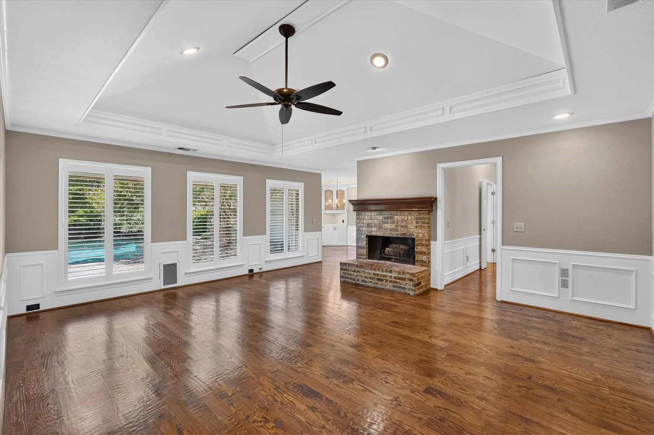 Single Family Residence For Sale in Collin County , 2132 Donna Drive, Plano, Texas 75074, 3 Bedroom, 3 Bathroom, 2 Garage spaces, 2,438 Sqft, built in 1987, mls#21353973, Real Estate Agent in Plano, Homes For Sale in Collin county, Homes For Sale in Plano, Realtor in Plano Texas, Real Estate Brokerage Independent Realty Texas, Luminita Cordes Realtor