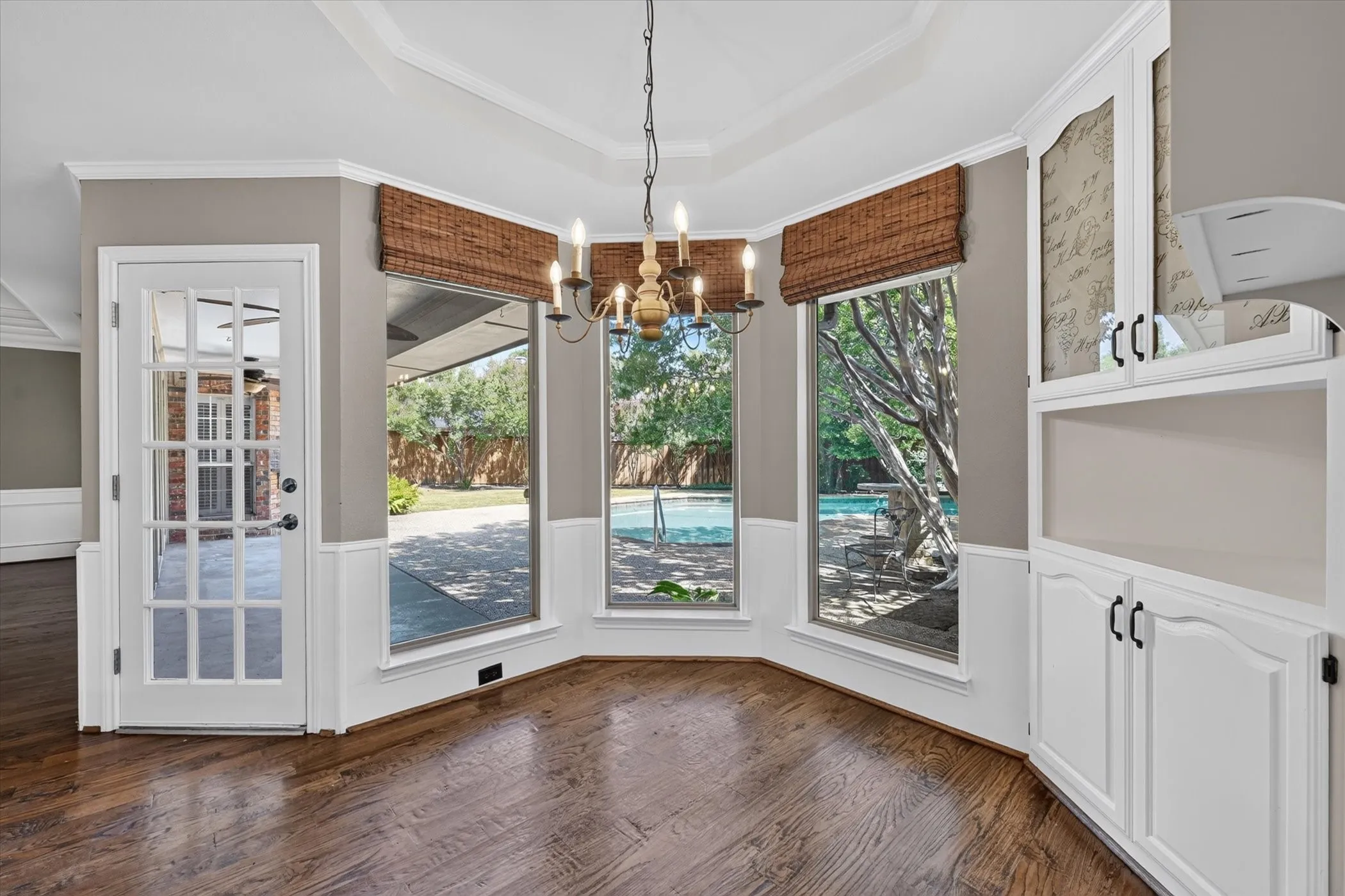 Single Family Residence For Sale in Collin County , 2132 Donna Drive, Plano, Texas 75074, 3 Bedroom, 3 Bathroom, 2 Garage spaces, 2,438 Sqft, built in 1987, mls#21353973, Real Estate Agent in Plano, Homes For Sale in Collin county, Homes For Sale in Plano, Realtor in Plano Texas, Real Estate Brokerage Independent Realty Texas, Luminita Cordes Realtor