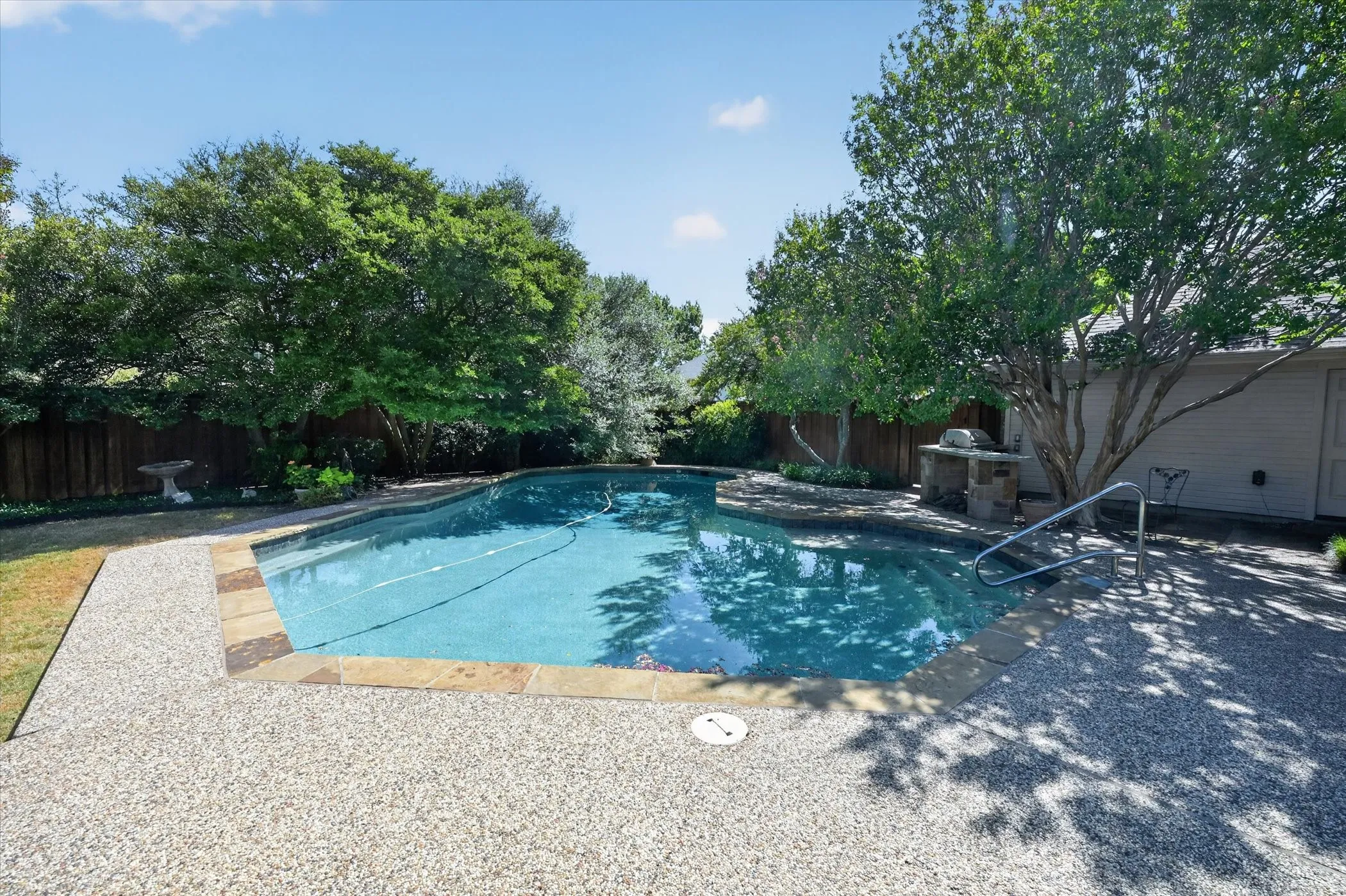 Single Family Residence For Sale in Collin County , 2132 Donna Drive, Plano, Texas 75074, 3 Bedroom, 3 Bathroom, 2 Garage spaces, 2,438 Sqft, built in 1987, mls#21353973, Real Estate Agent in Plano, Homes For Sale in Collin county, Homes For Sale in Plano, Realtor in Plano Texas, Real Estate Brokerage Independent Realty Texas, Luminita Cordes Realtor