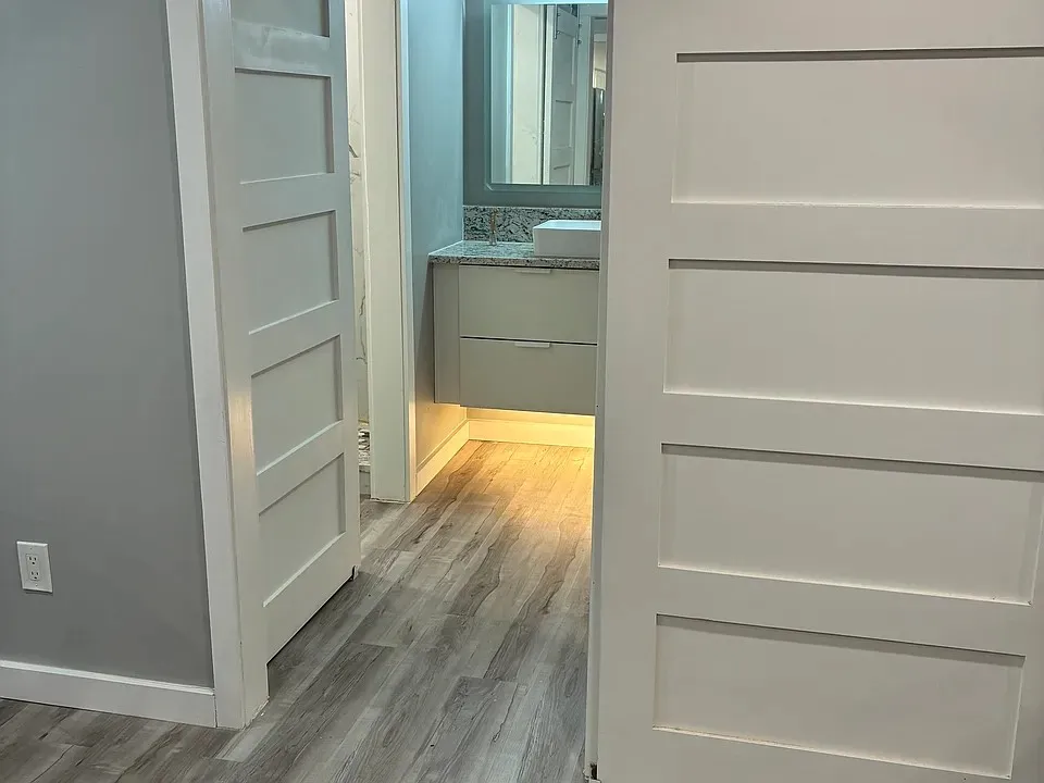 Apartment For Rent in Dallas County , 10552 High Hollows Drive 136, Dallas, Texas 75230, 1 Bedroom, 1 Bathroom, Garage spaces, 740 Sqft, built in 1970, mls#21352411, Real Estate Agent in Dallas, Homes For Rent in Dallas county, Homes For Rent in Dallas, Realtor in Dallas Texas, Real Estate Brokerage Independent Realty Texas, Luminita Cordes Realtor