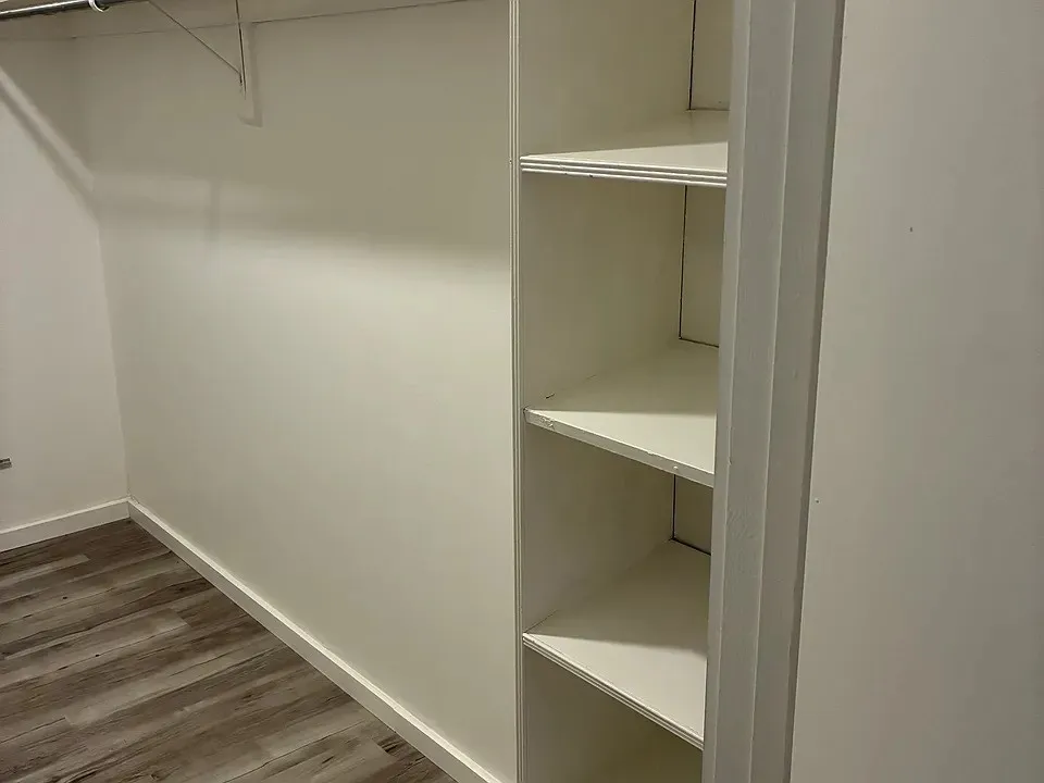 Apartment For Rent in Dallas County , 10552 High Hollows Drive 136, Dallas, Texas 75230, 1 Bedroom, 1 Bathroom, Garage spaces, 740 Sqft, built in 1970, mls#21352411, Real Estate Agent in Dallas, Homes For Rent in Dallas county, Homes For Rent in Dallas, Realtor in Dallas Texas, Real Estate Brokerage Independent Realty Texas, Luminita Cordes Realtor