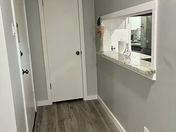 Apartment For Rent in Dallas County , 10552 High Hollows Drive 136, Dallas, Texas 75230, 1 Bedroom, 1 Bathroom, Garage spaces, 740 Sqft, built in 1970, mls#21352411, Real Estate Agent in Dallas, Homes For Rent in Dallas county, Homes For Rent in Dallas, Realtor in Dallas Texas, Real Estate Brokerage Independent Realty Texas, Luminita Cordes Realtor