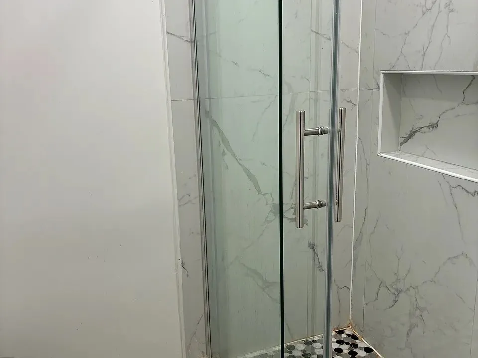 Apartment For Rent in Dallas County , 10552 High Hollows Drive 136, Dallas, Texas 75230, 1 Bedroom, 1 Bathroom, Garage spaces, 740 Sqft, built in 1970, mls#21352411, Real Estate Agent in Dallas, Homes For Rent in Dallas county, Homes For Rent in Dallas, Realtor in Dallas Texas, Real Estate Brokerage Independent Realty Texas, Luminita Cordes Realtor