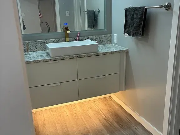 Apartment For Rent in Dallas County , 10552 High Hollows Drive 136, Dallas, Texas 75230, 1 Bedroom, 1 Bathroom, Garage spaces, 740 Sqft, built in 1970, mls#21352411, Real Estate Agent in Dallas, Homes For Rent in Dallas county, Homes For Rent in Dallas, Realtor in Dallas Texas, Real Estate Brokerage Independent Realty Texas, Luminita Cordes Realtor