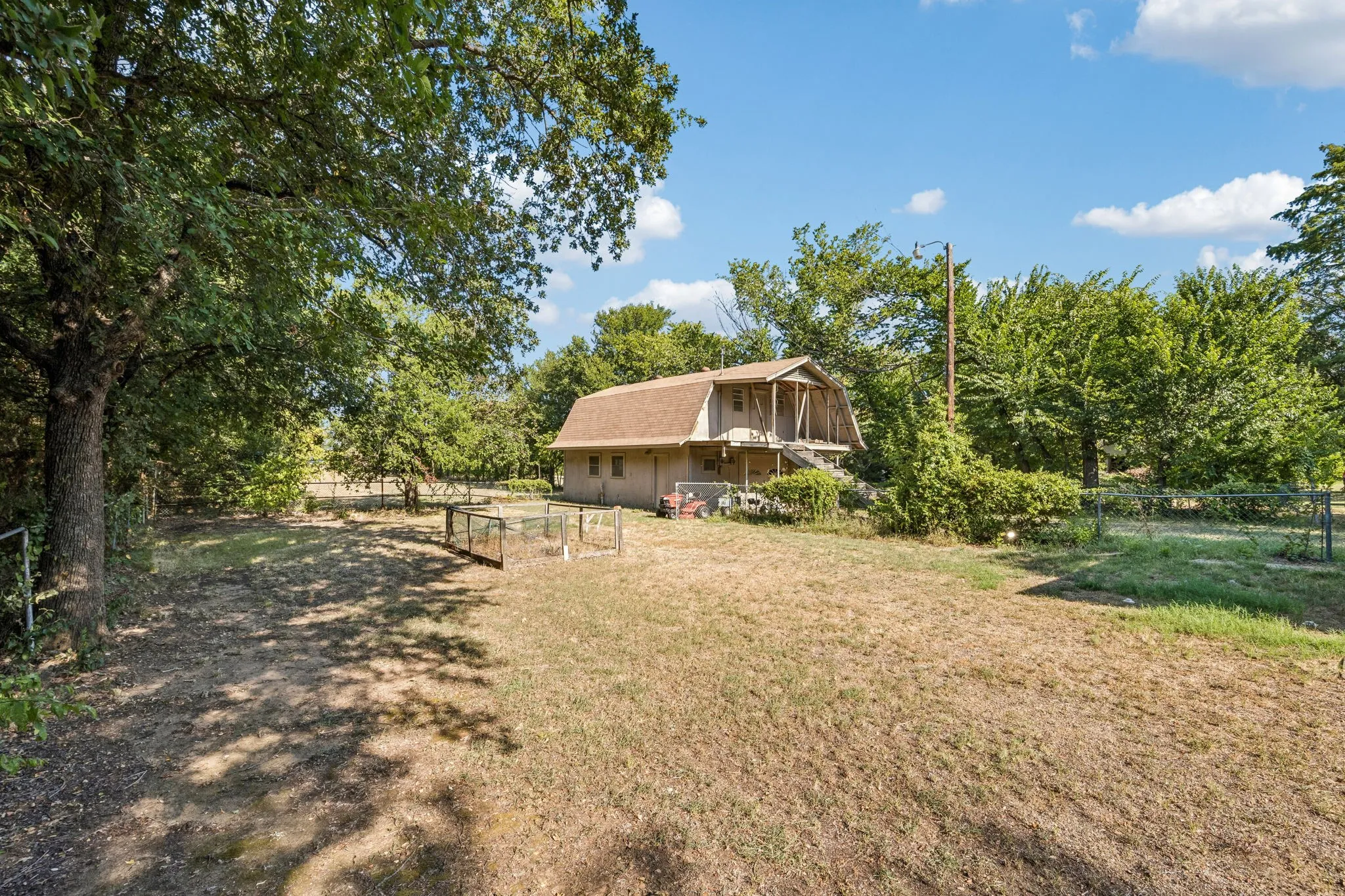 Single Family Residence For Sale in Tarrant County , 1208 Whitley Road, Keller, Texas 76248, 3 Bedroom, 2 Bathroom, 2 Garage spaces, 1,850 Sqft, built in 1971, Price $450,000, mls#21351387, Real Estate Agent in Keller, Homes For Sale in Tarrant county, Homes For Sale in Keller, Realtor in Keller Texas, Real Estate Brokerage Independent Realty Texas, Luminita Cordes Realtor